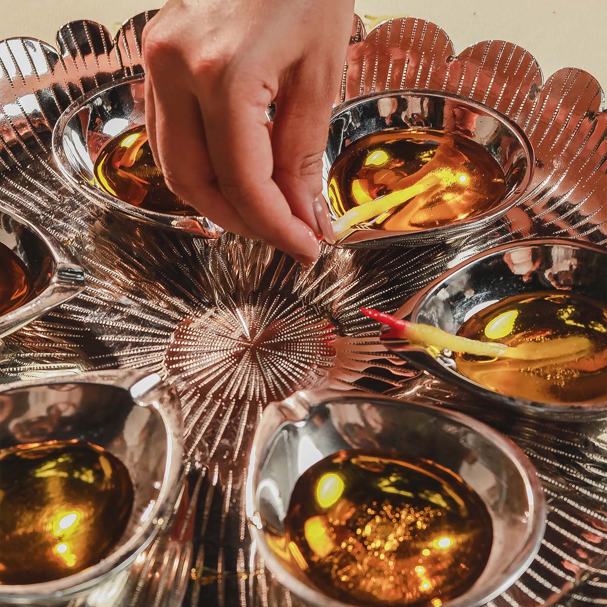 Thaal with diya set of 6