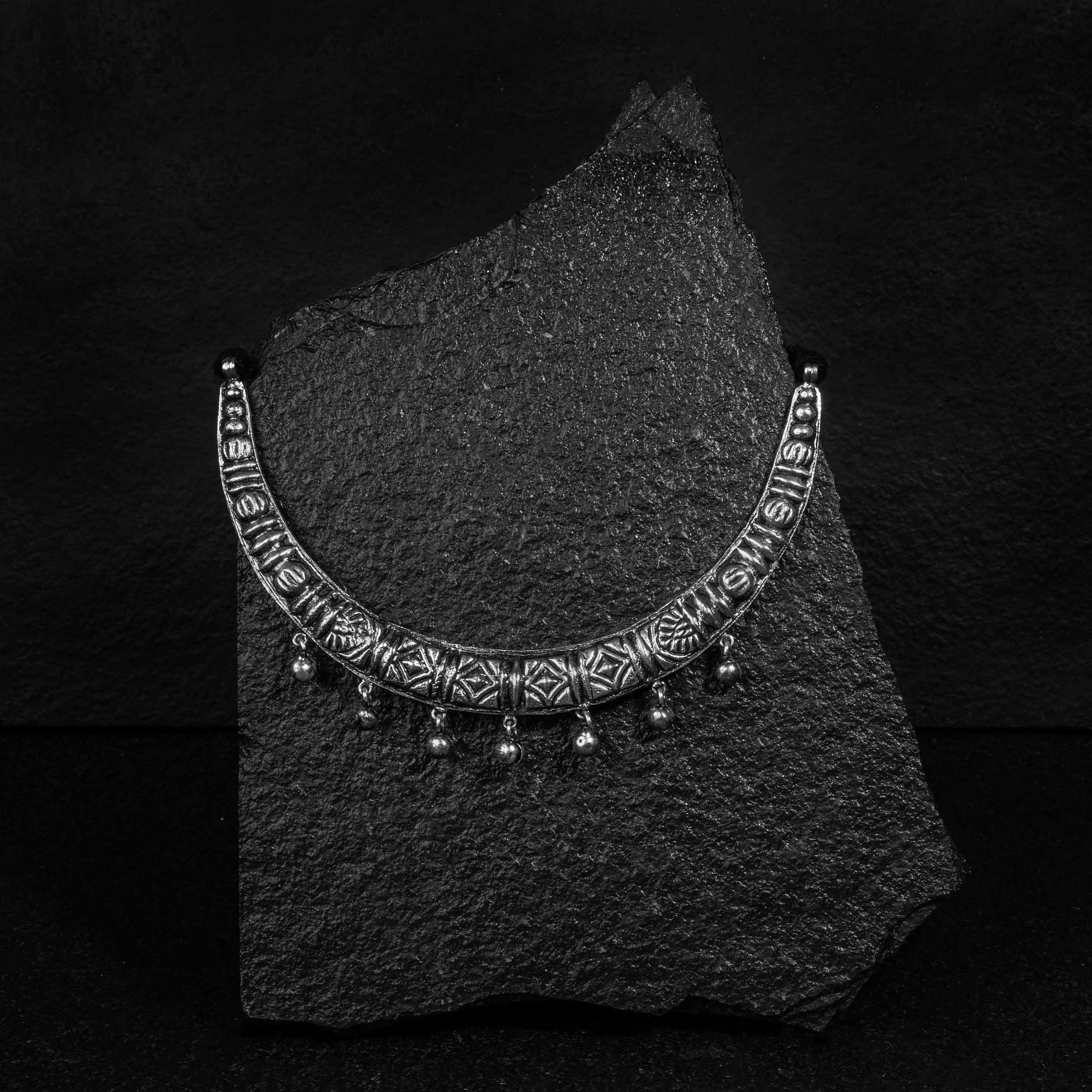Toran Hasuli Silver Choker