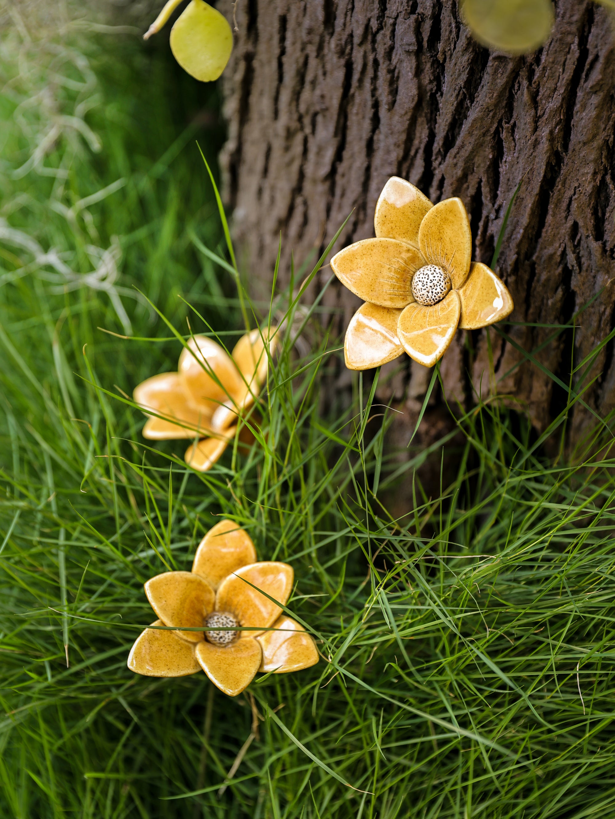 Buttercup- Single flower stem - Mustard Yellow