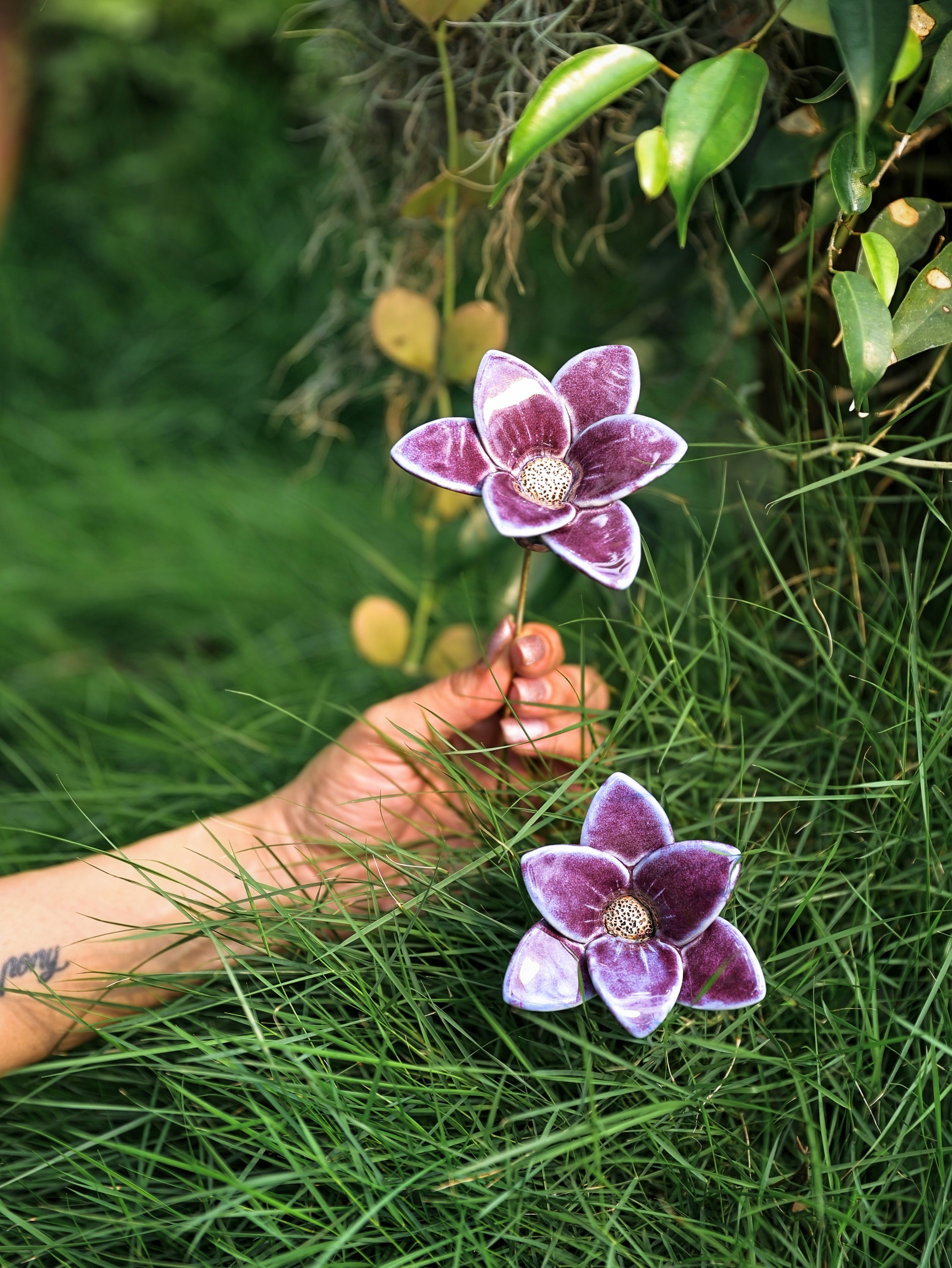 Buttercup- Single Flower stem - Purple
