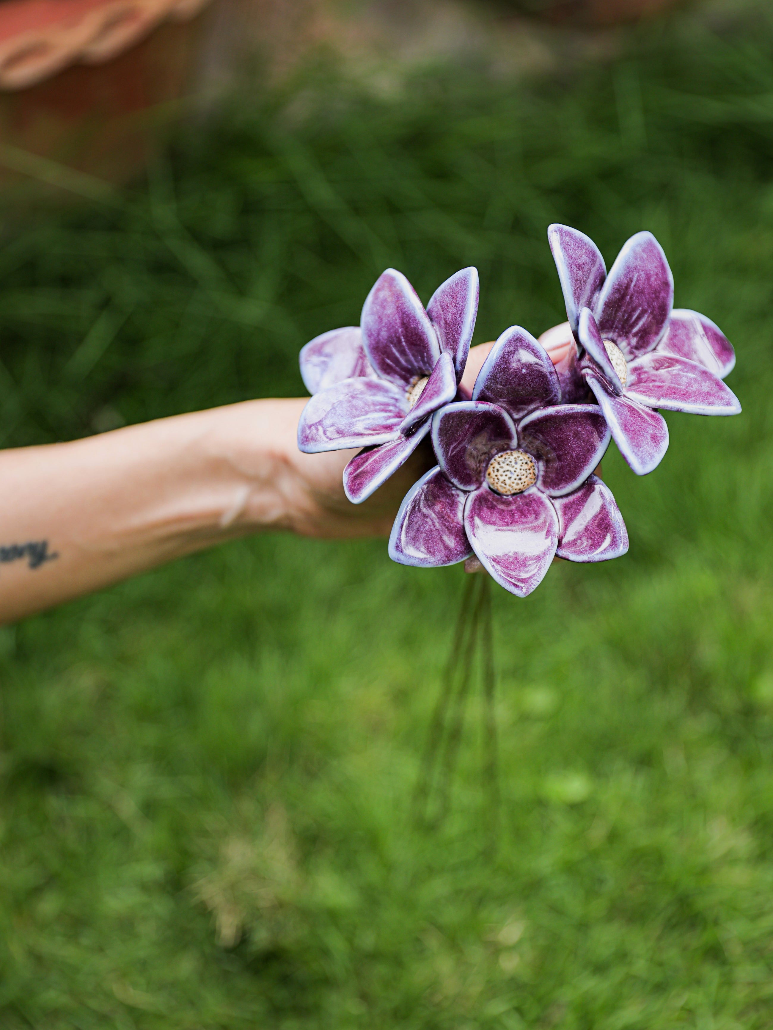 Buttercup- Single Flower stem - Purple