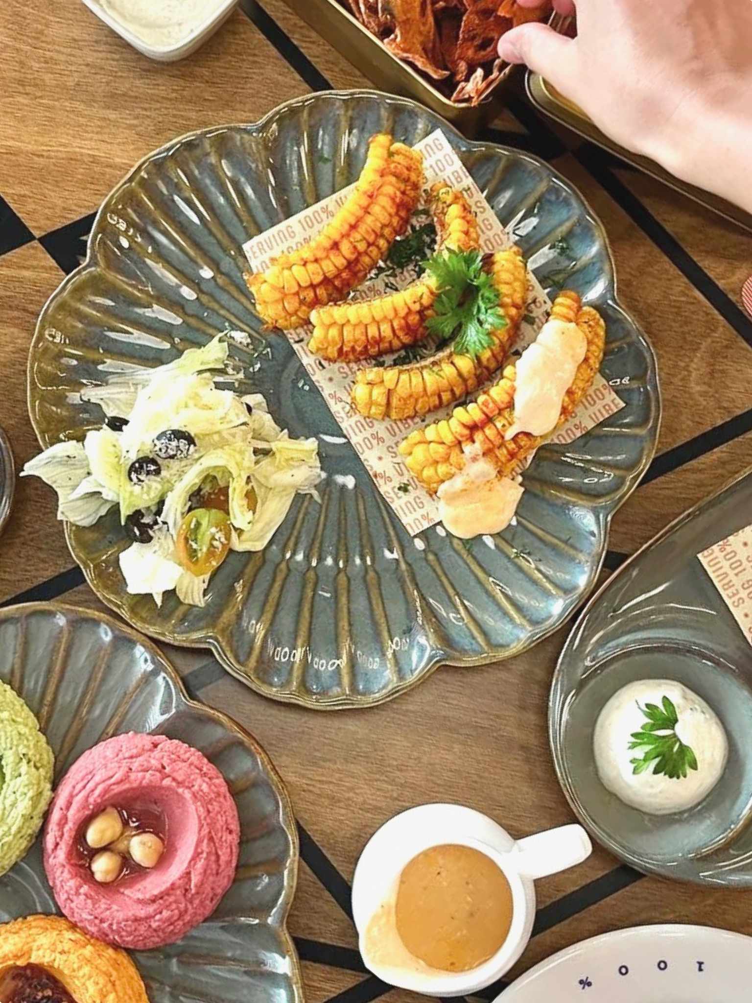 Bloom Dinner Plate 10"