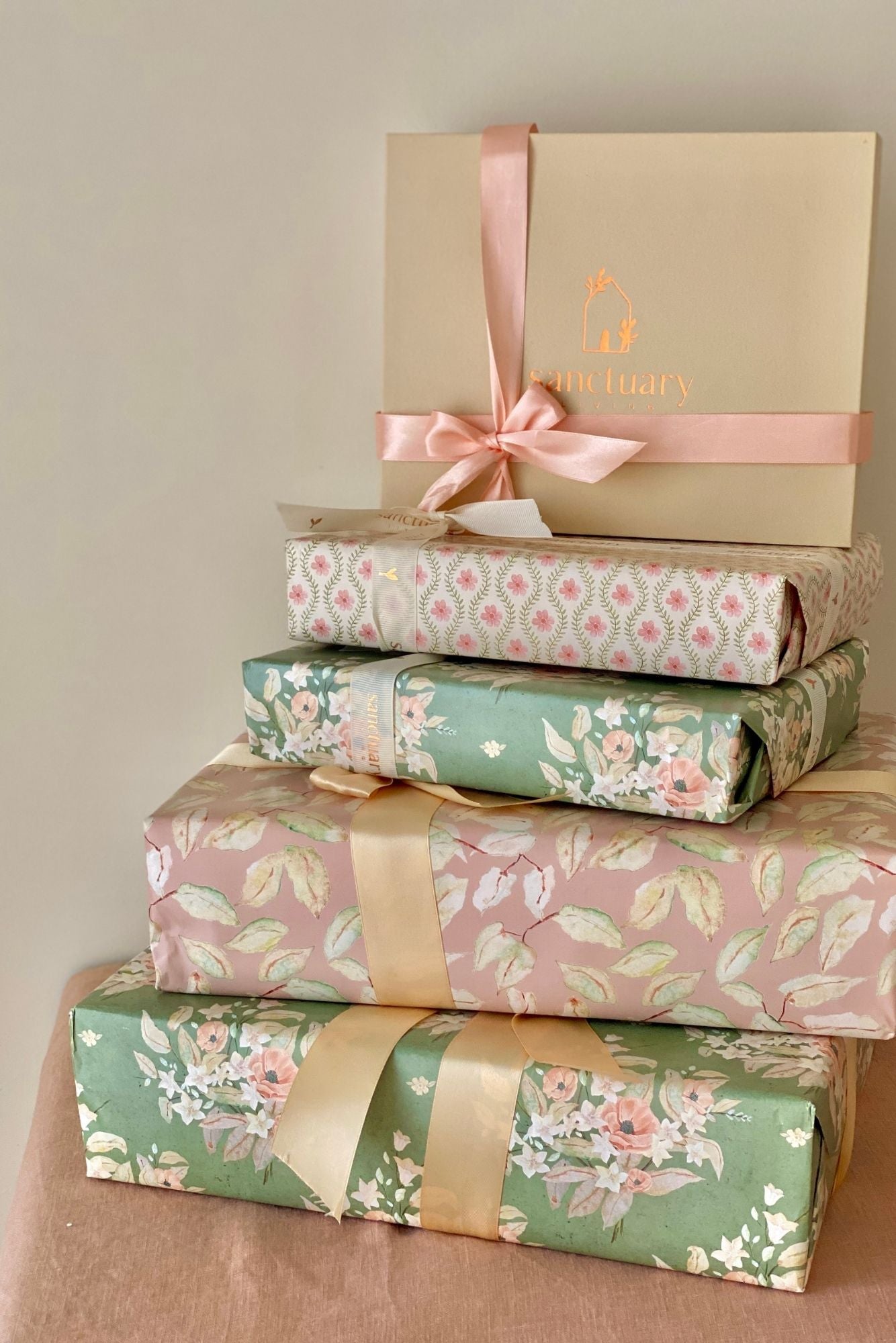 Valley Peach Gift Set-Linen Runner, Napkins & Napkin rings