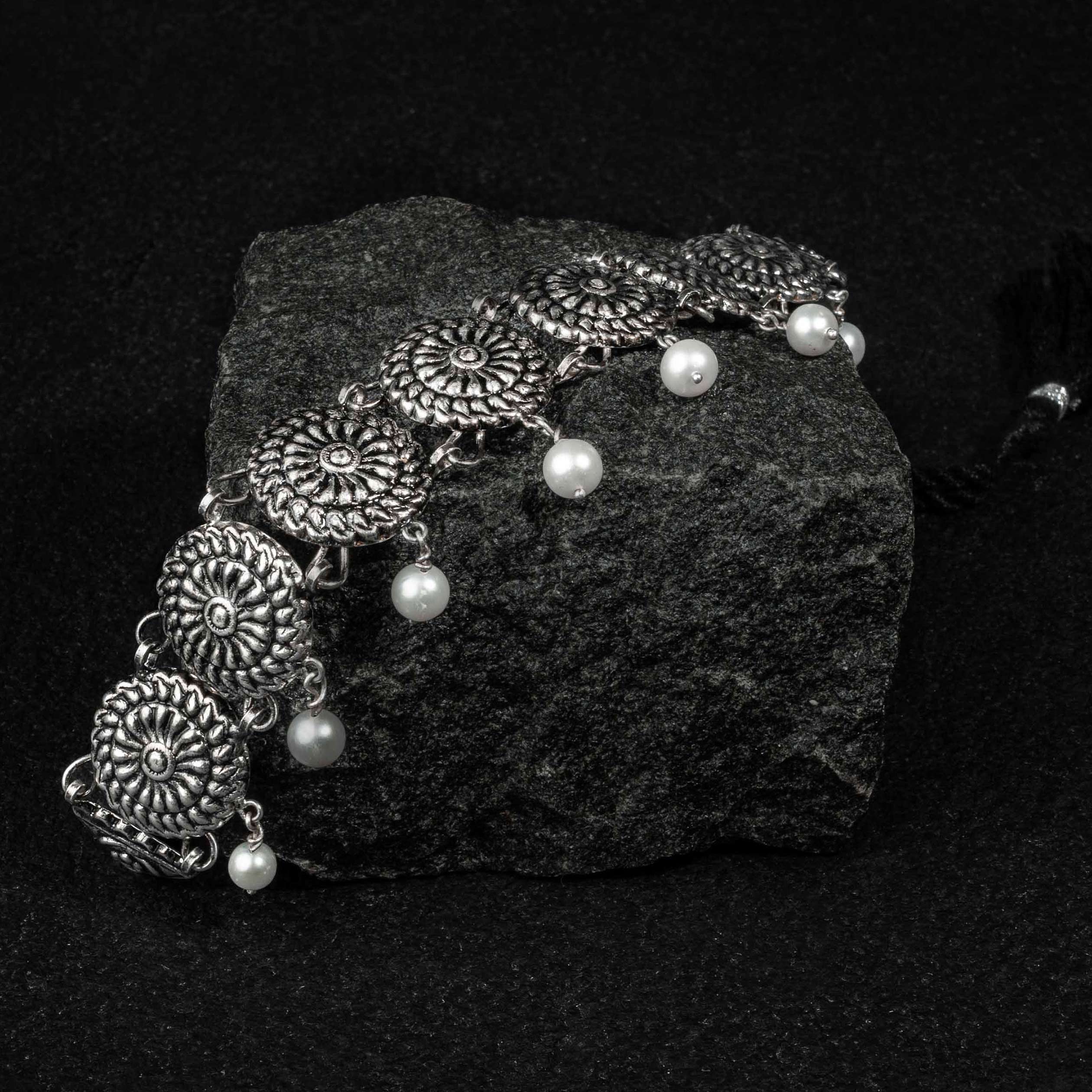 Chakra Pearl Silver Guluband