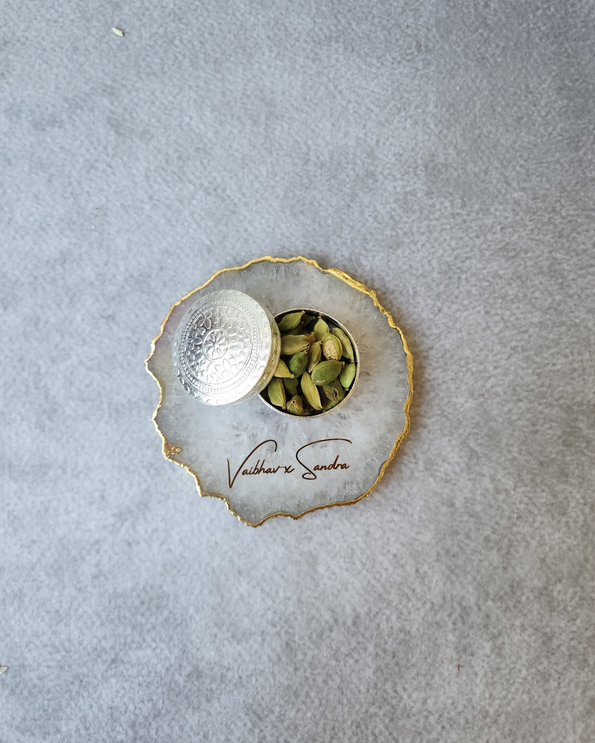 Customizable Elaichi Round Agate Favour