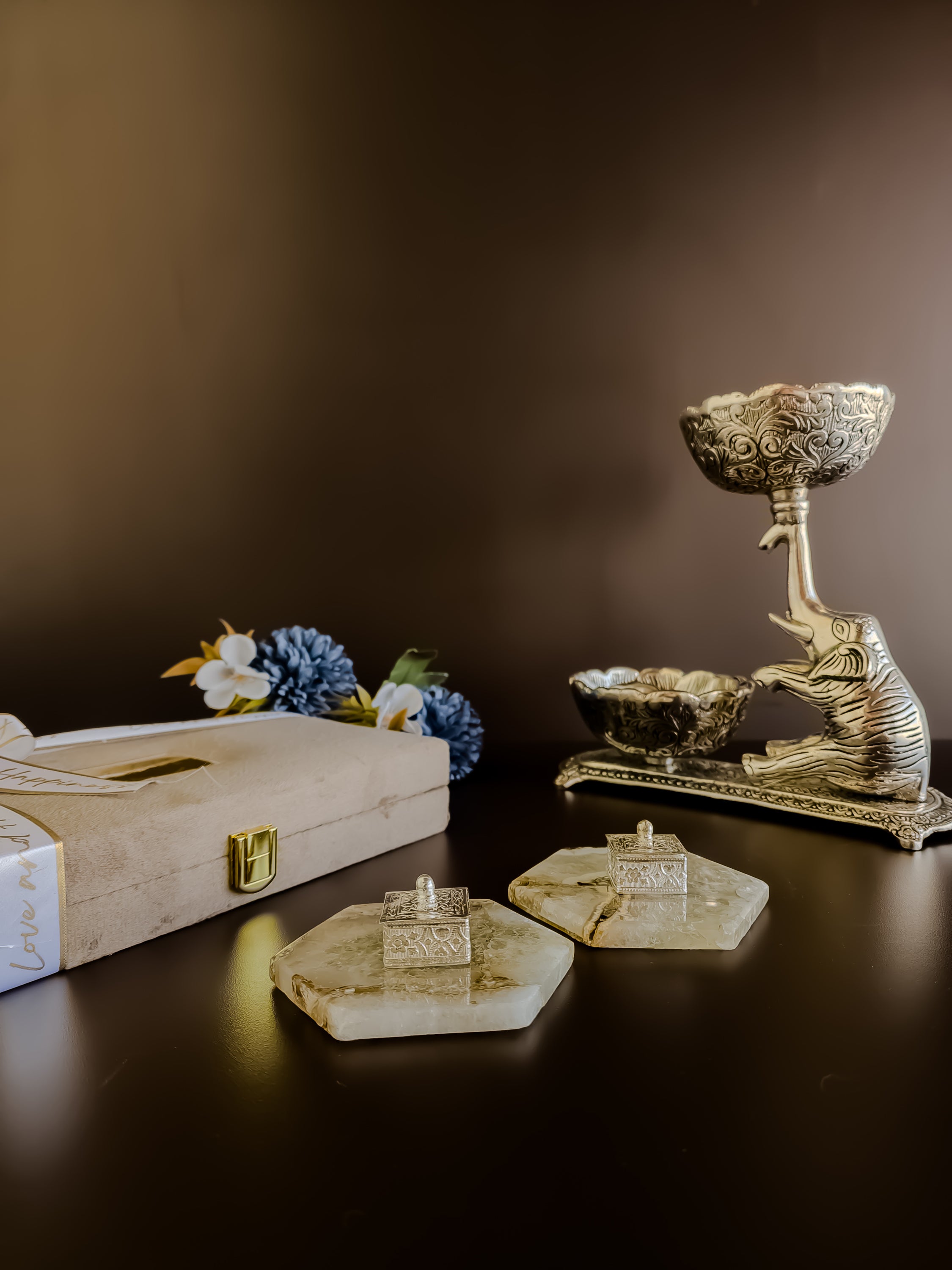 Natural Agate Kesar Elaichi Luxe Set ( Hexagon )