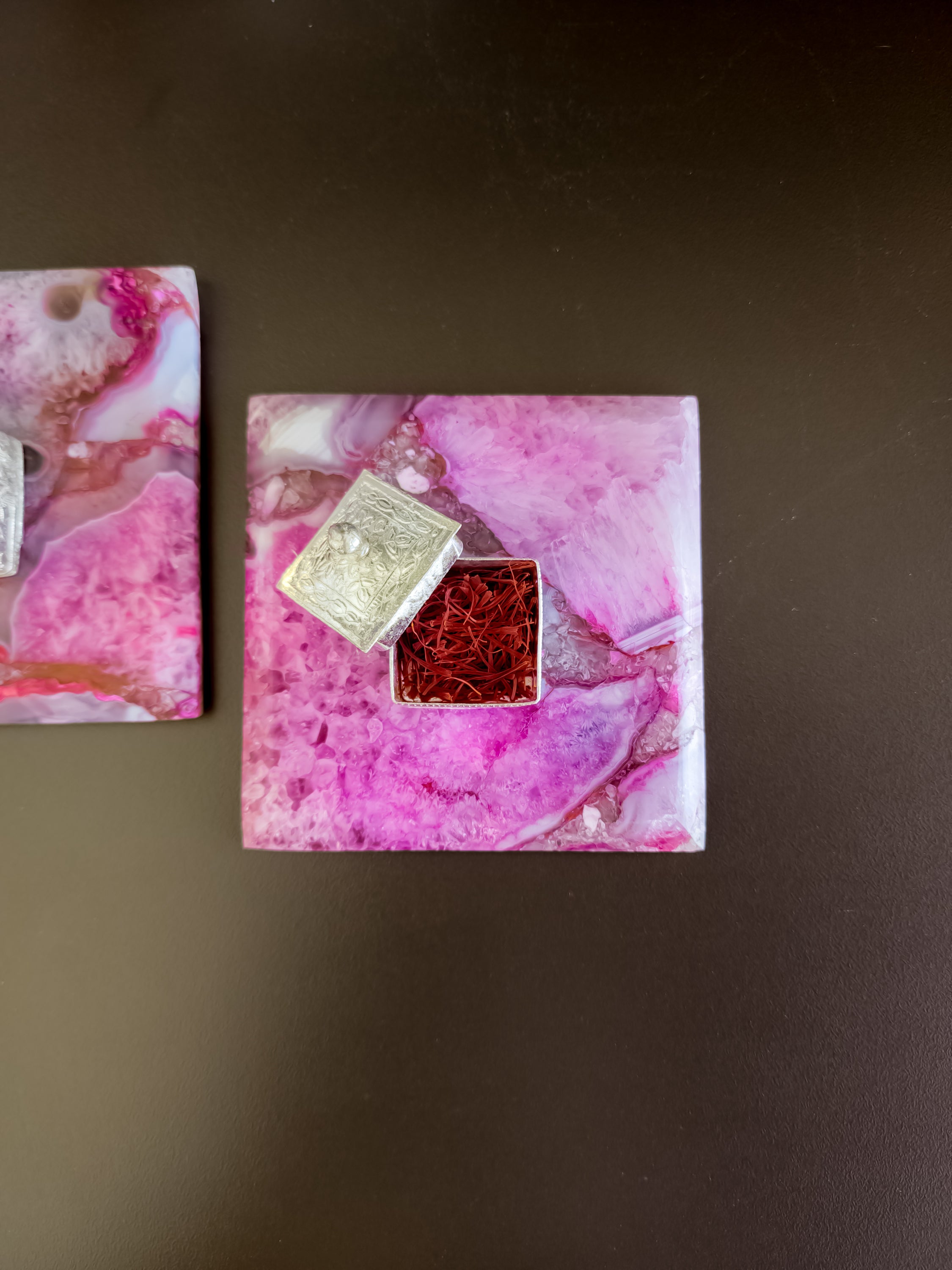 Pink Agate Kesar Elaichi Luxe Set