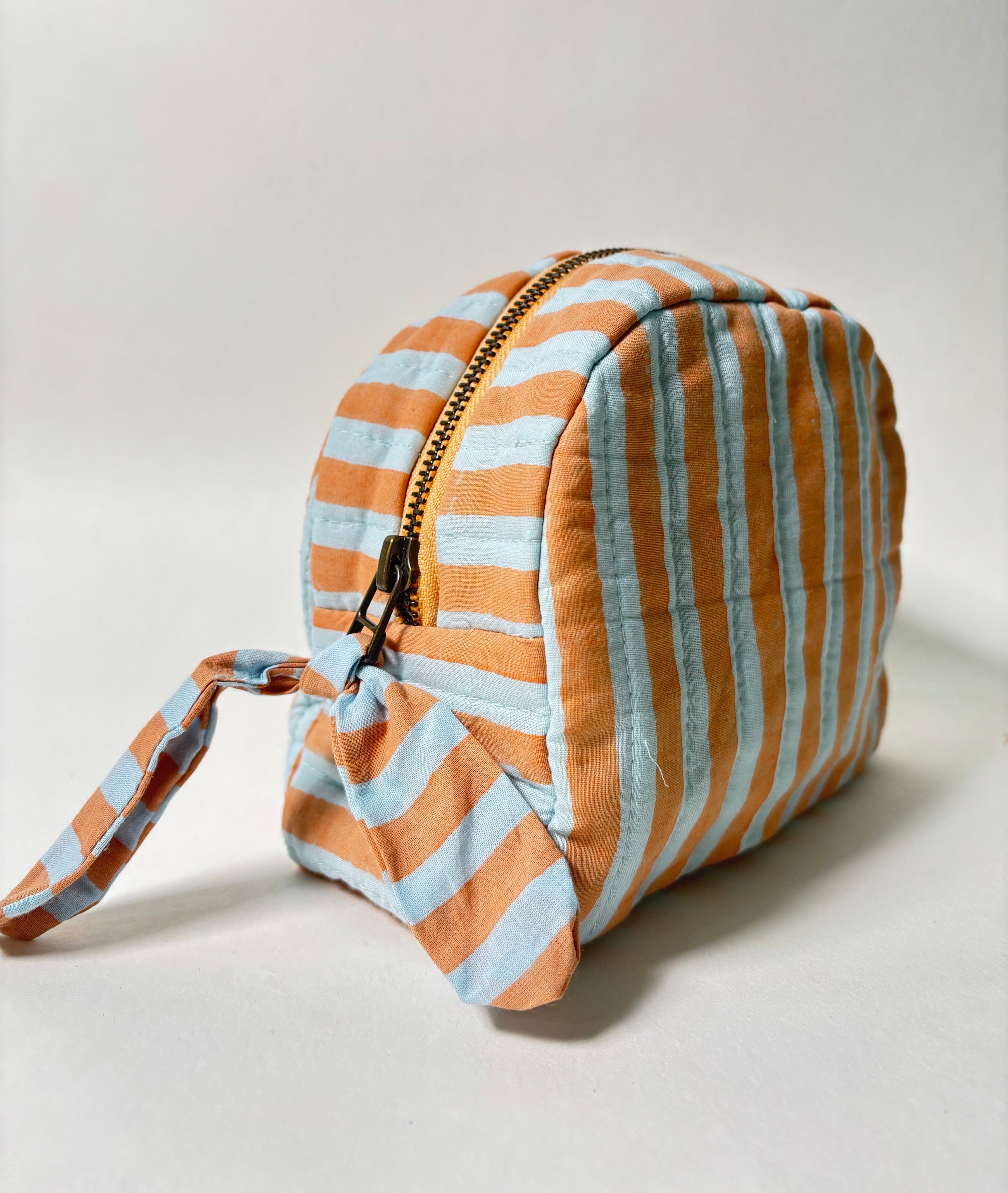 Sustainable Quilted Cotton Travel Pouch l Midsummer Bloom Classic Organiser