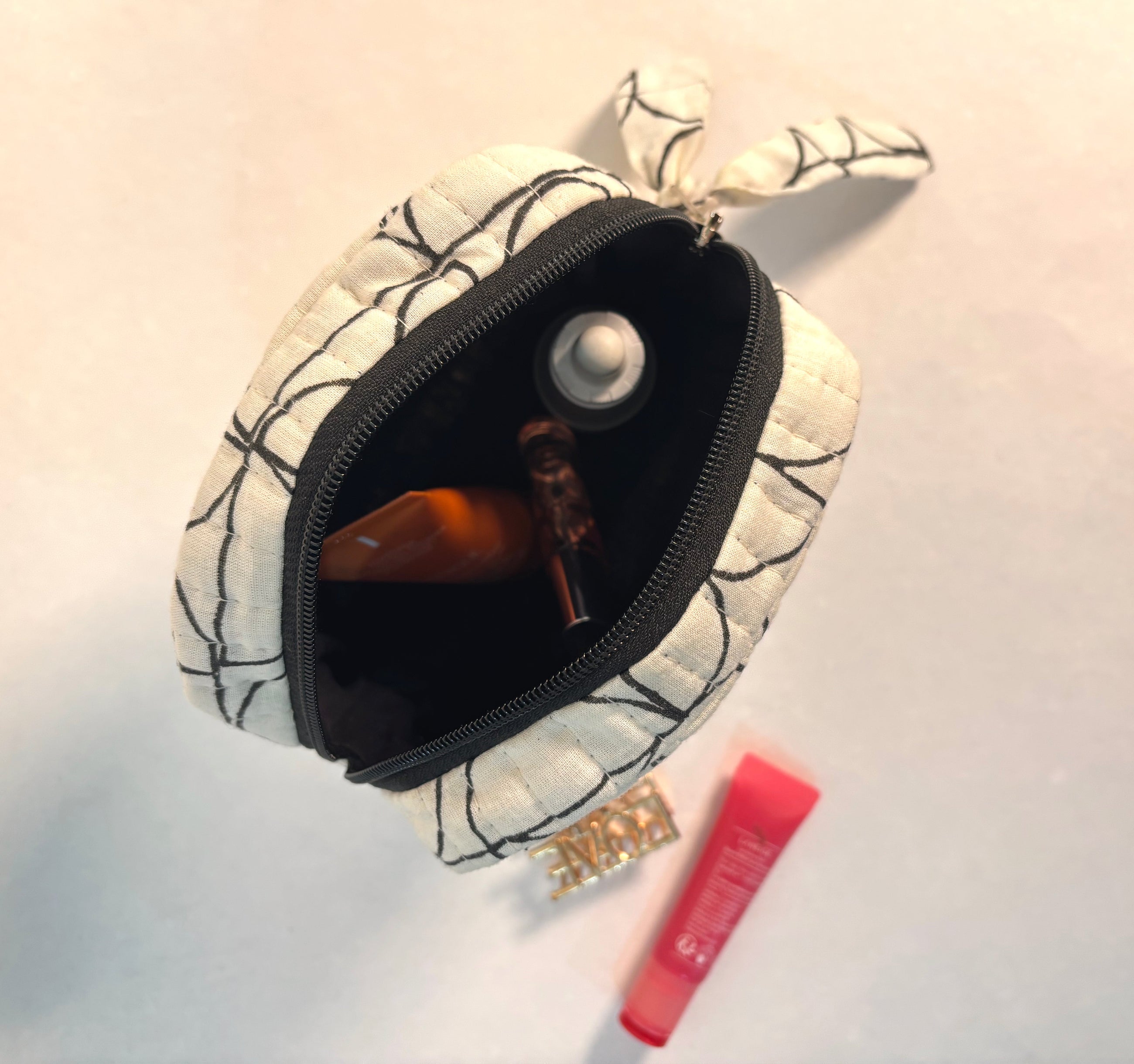 Sustainable Quilted Cotton Travel Pouch l Black & White Organizer