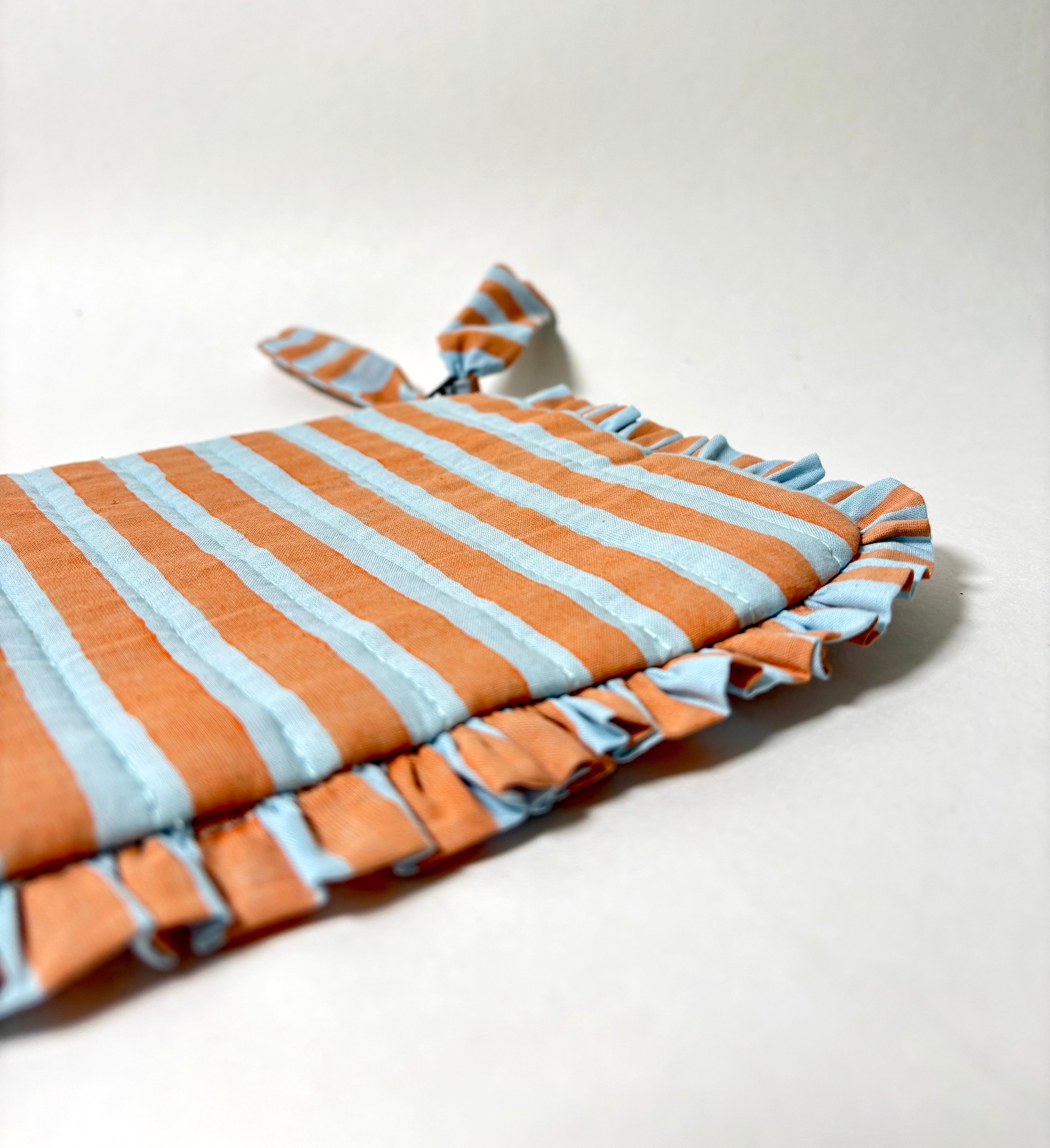 Sustainable Quilted Cotton Travel Pouch l Midsummer Bloom Flat Frill Organizer