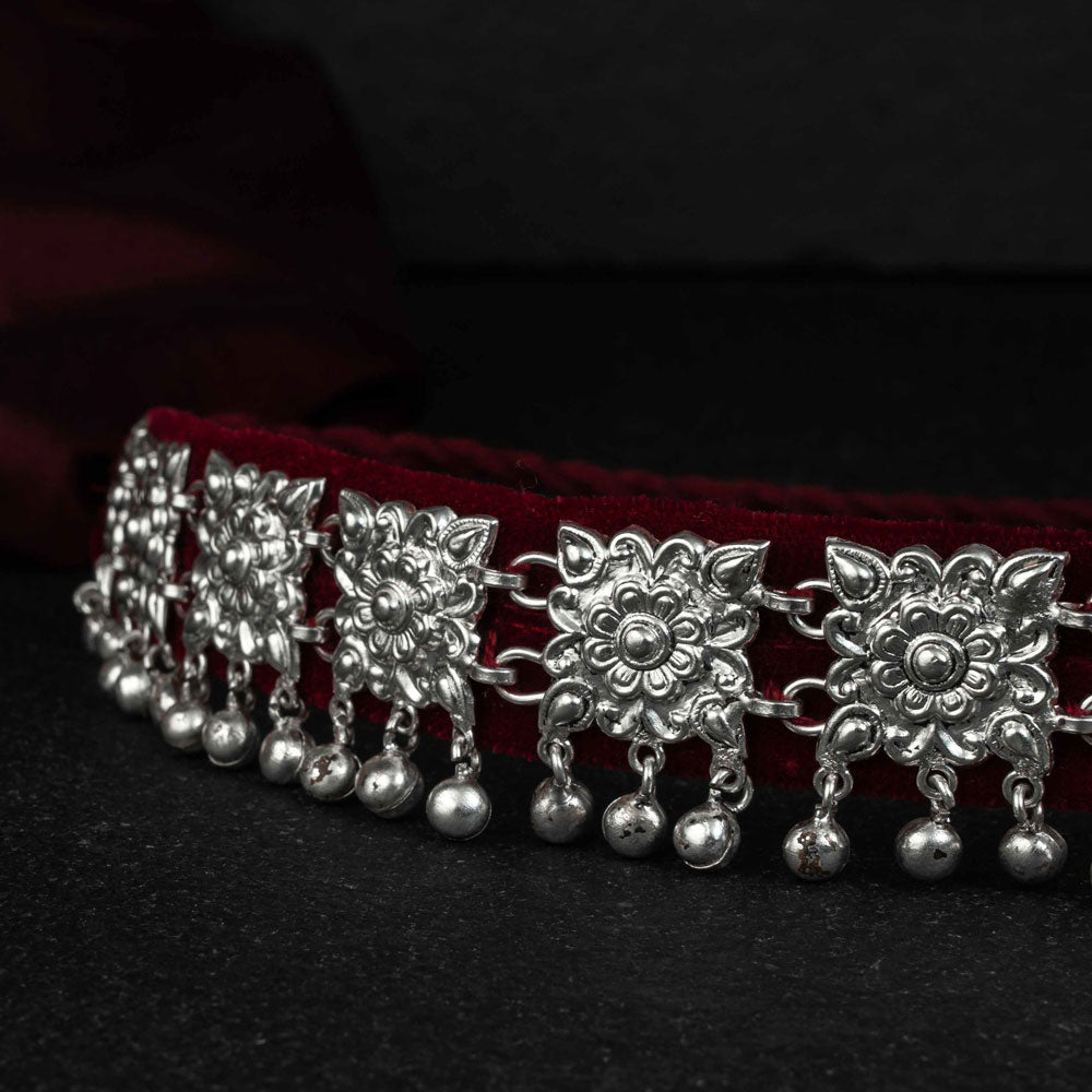 Chauki Ghungru Guluband Silver Choker