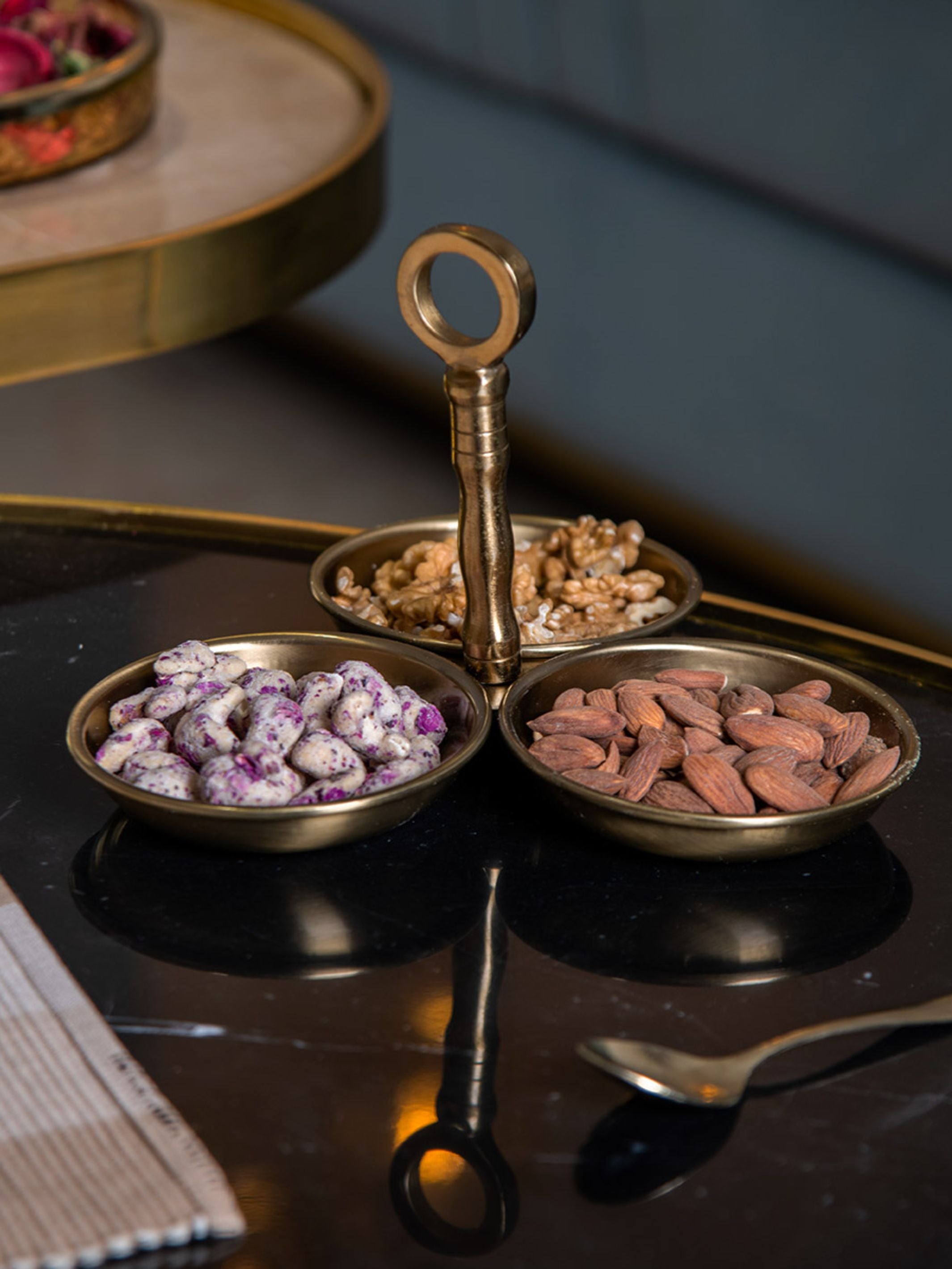 3 Bowl Serving Platter - Metal Stand