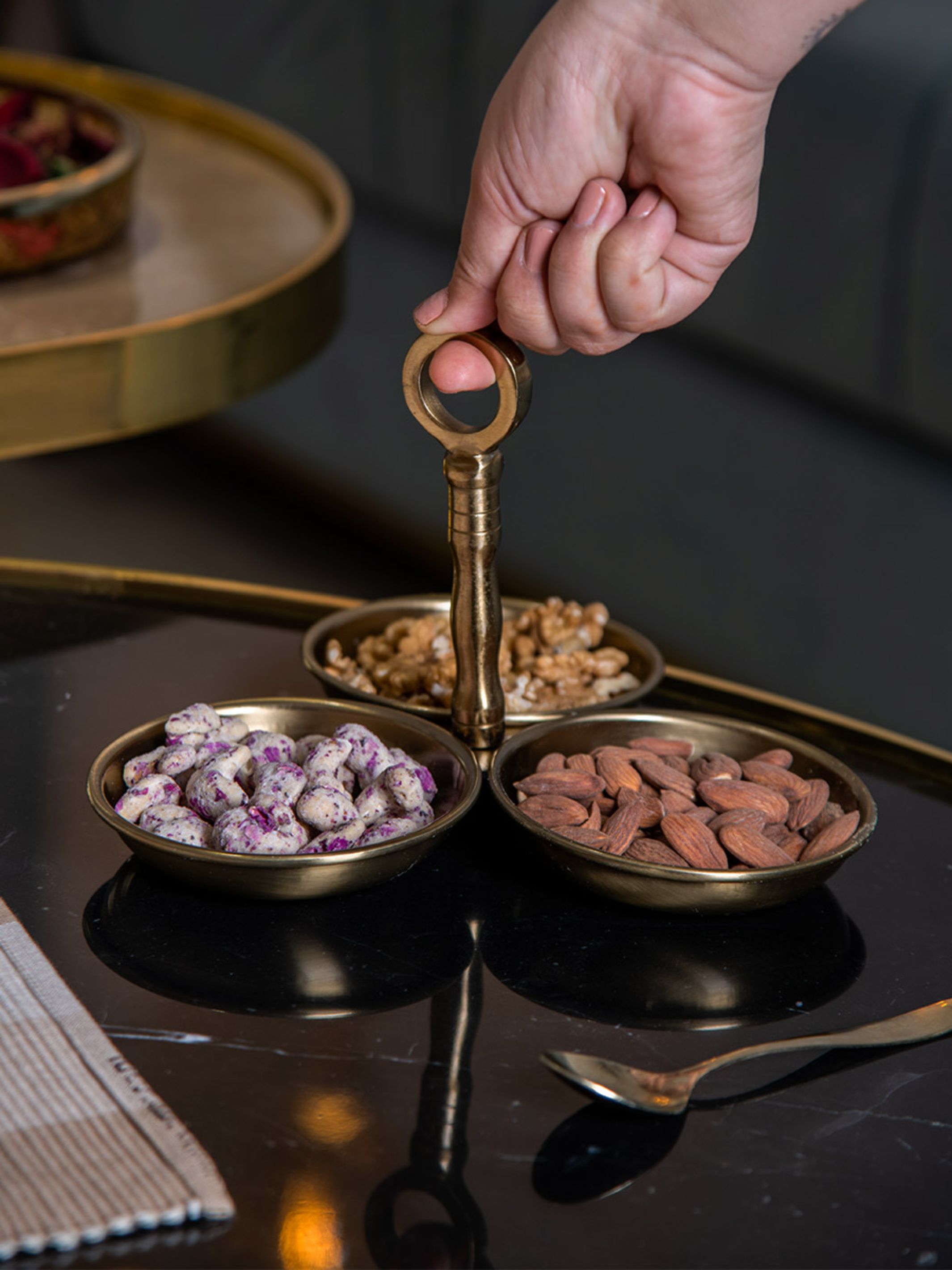 3 Bowl Serving Platter - Metal Stand