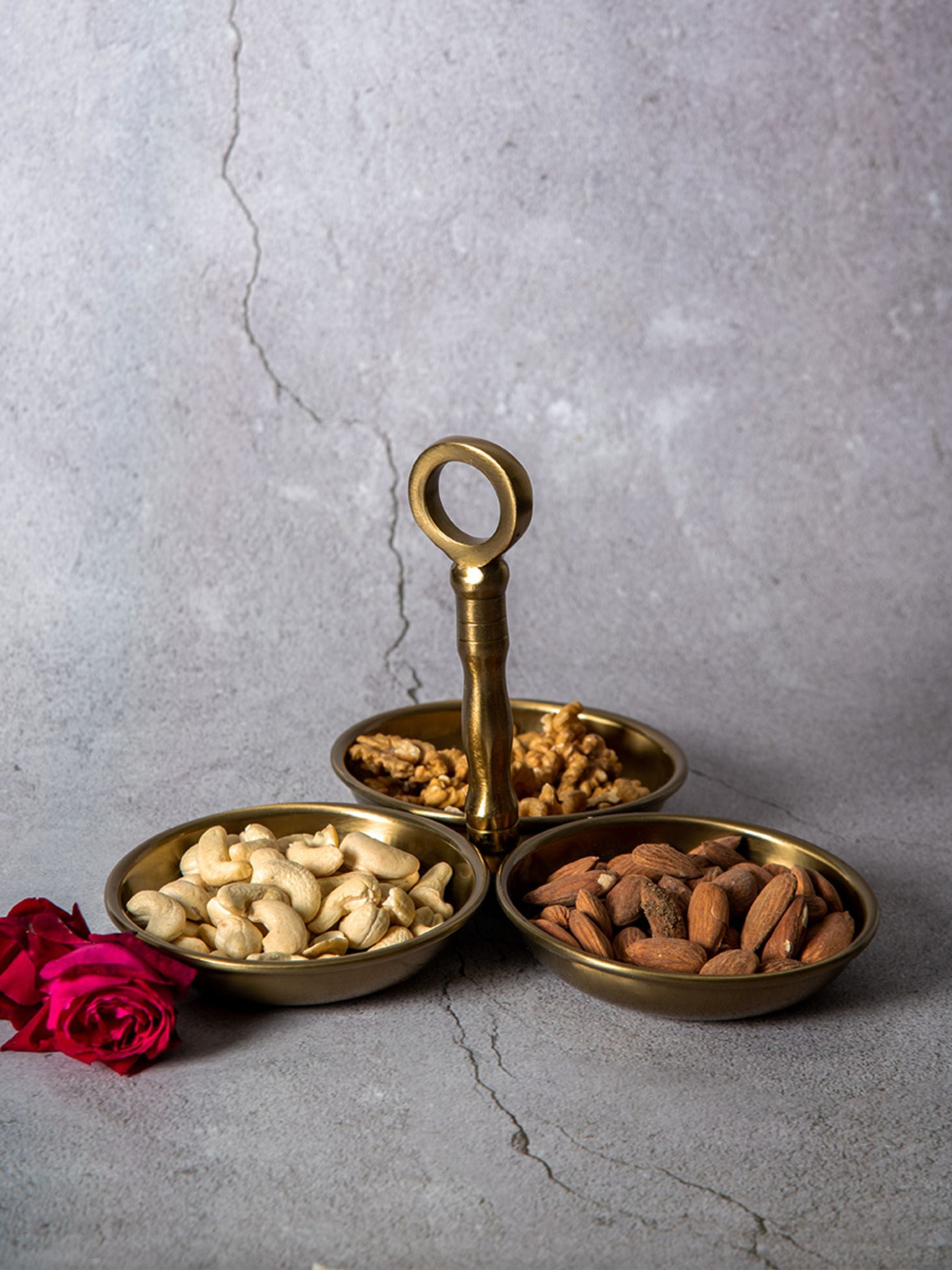 3 Bowl Serving Platter - Metal Stand