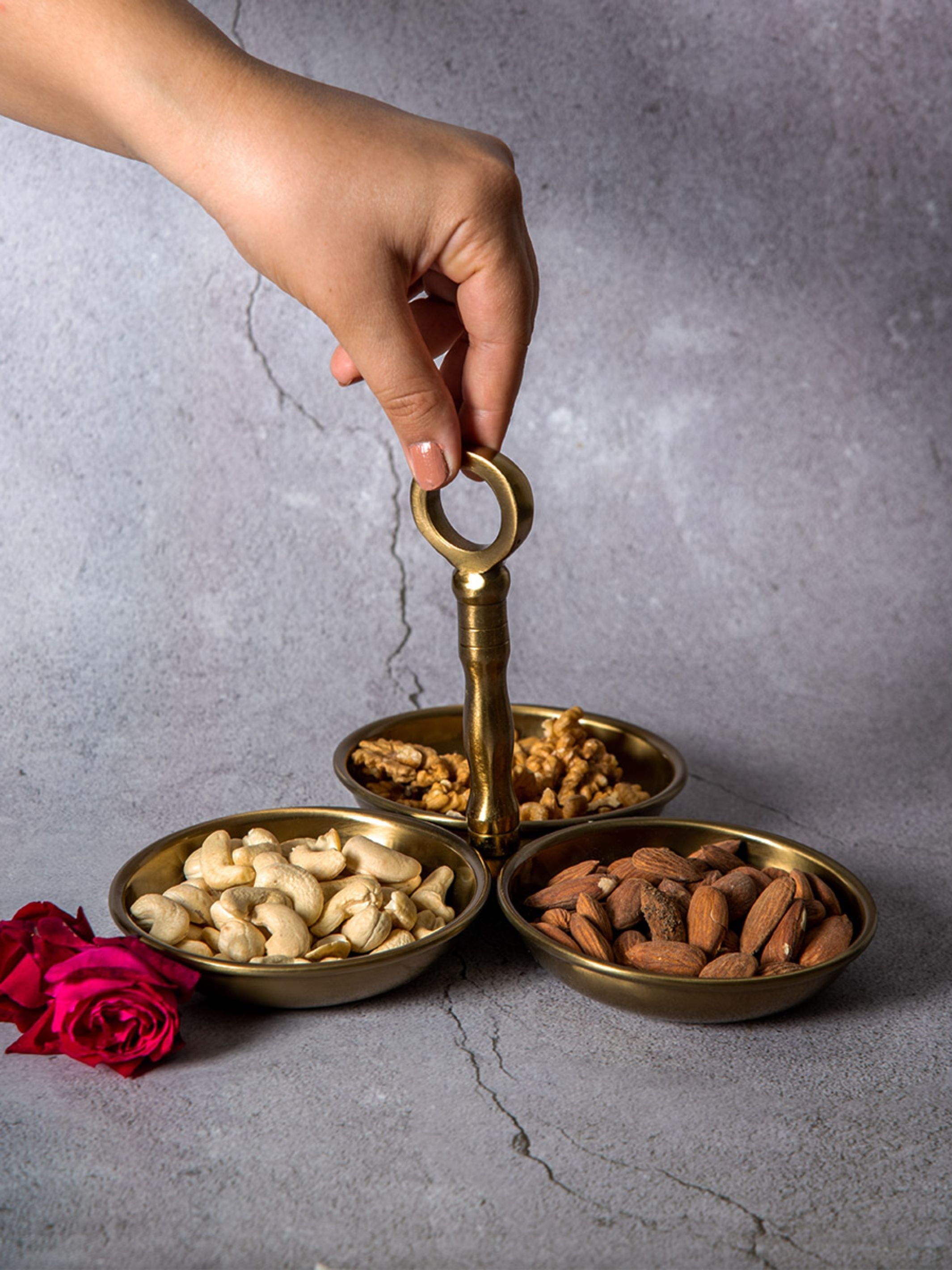 3 Bowl Serving Platter - Metal Stand