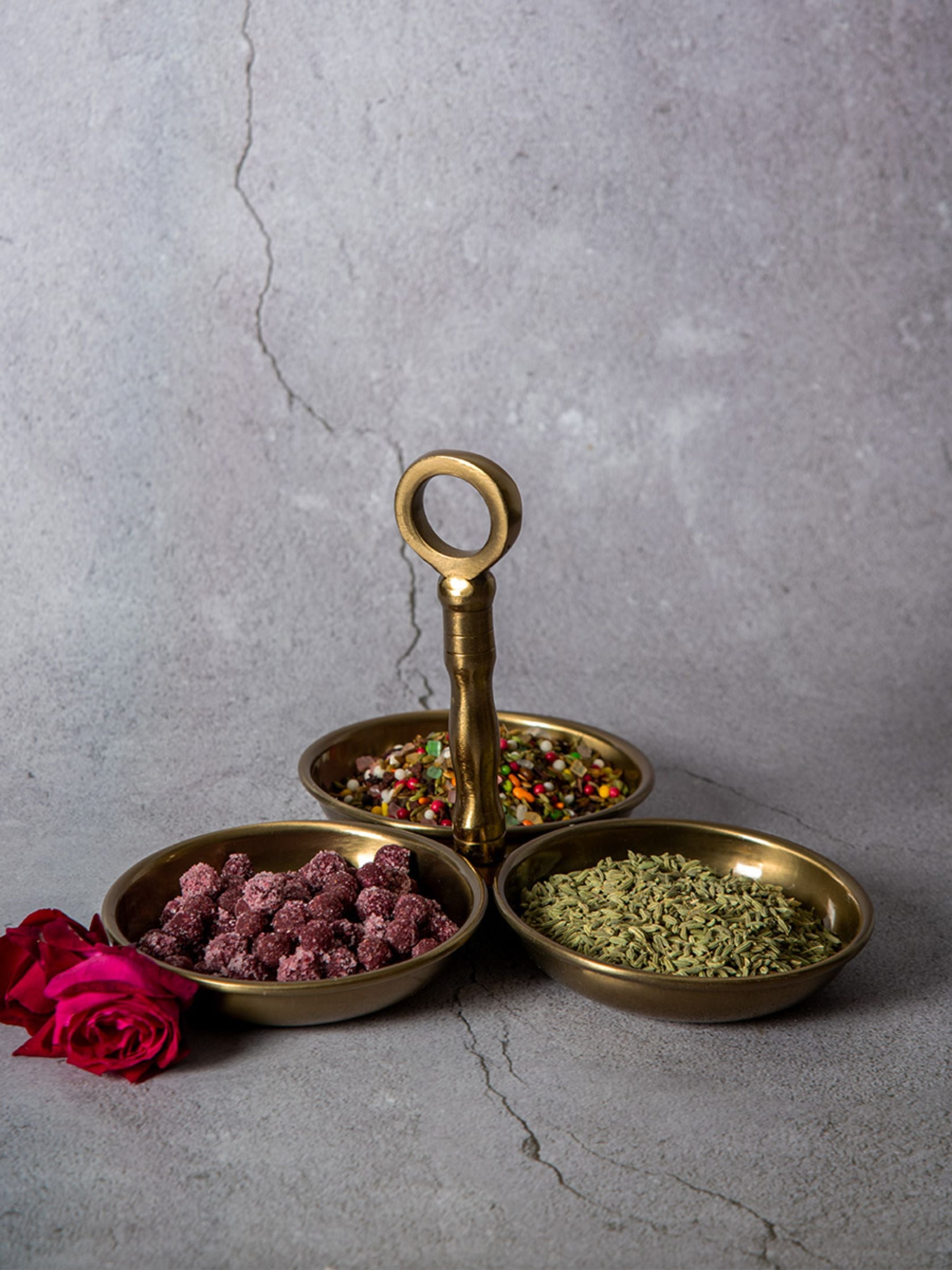 3 Bowl Serving Platter - Metal Stand