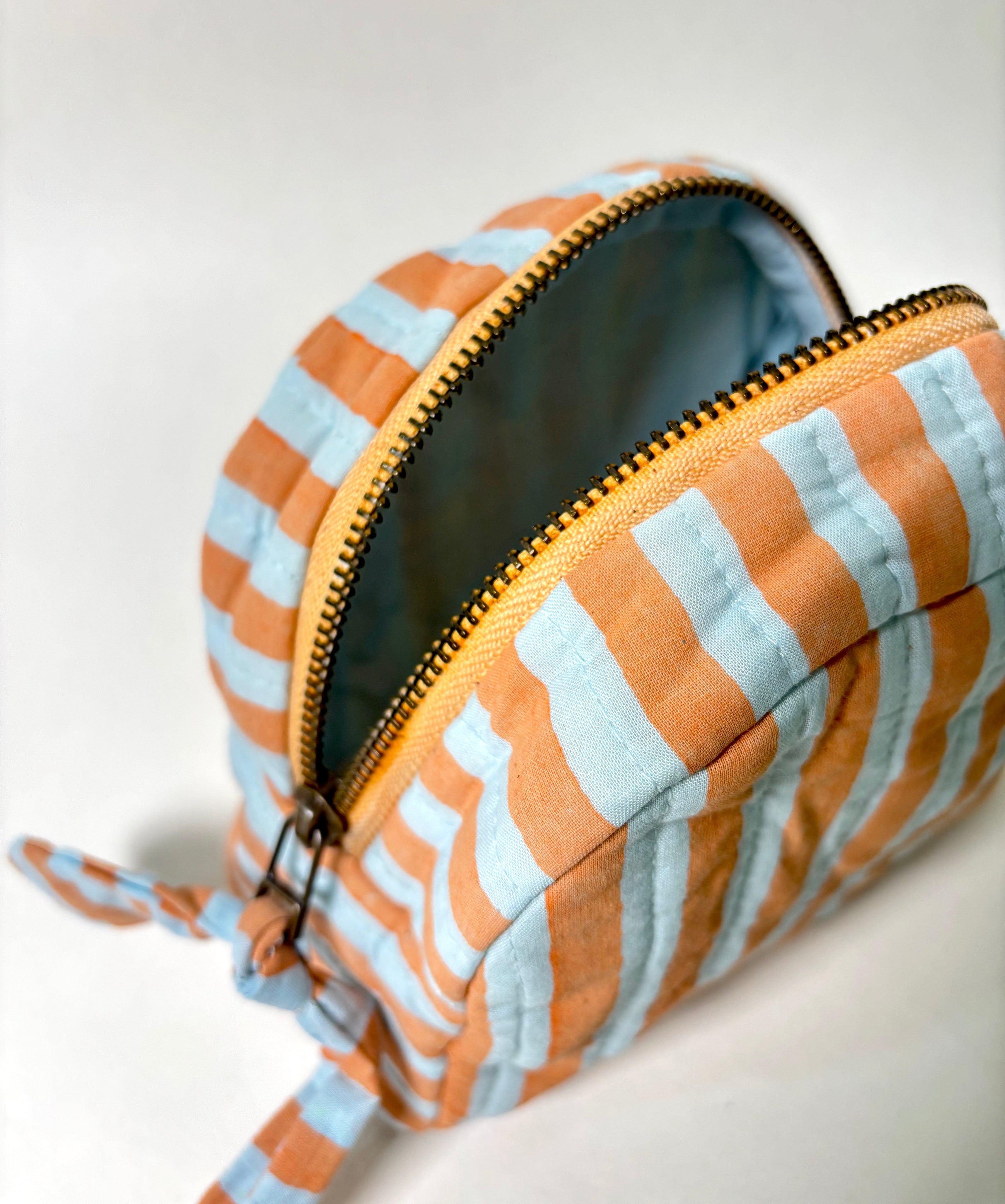 Sustainable Quilted Cotton Travel Pouch l Midsummer Bloom Classic Organiser