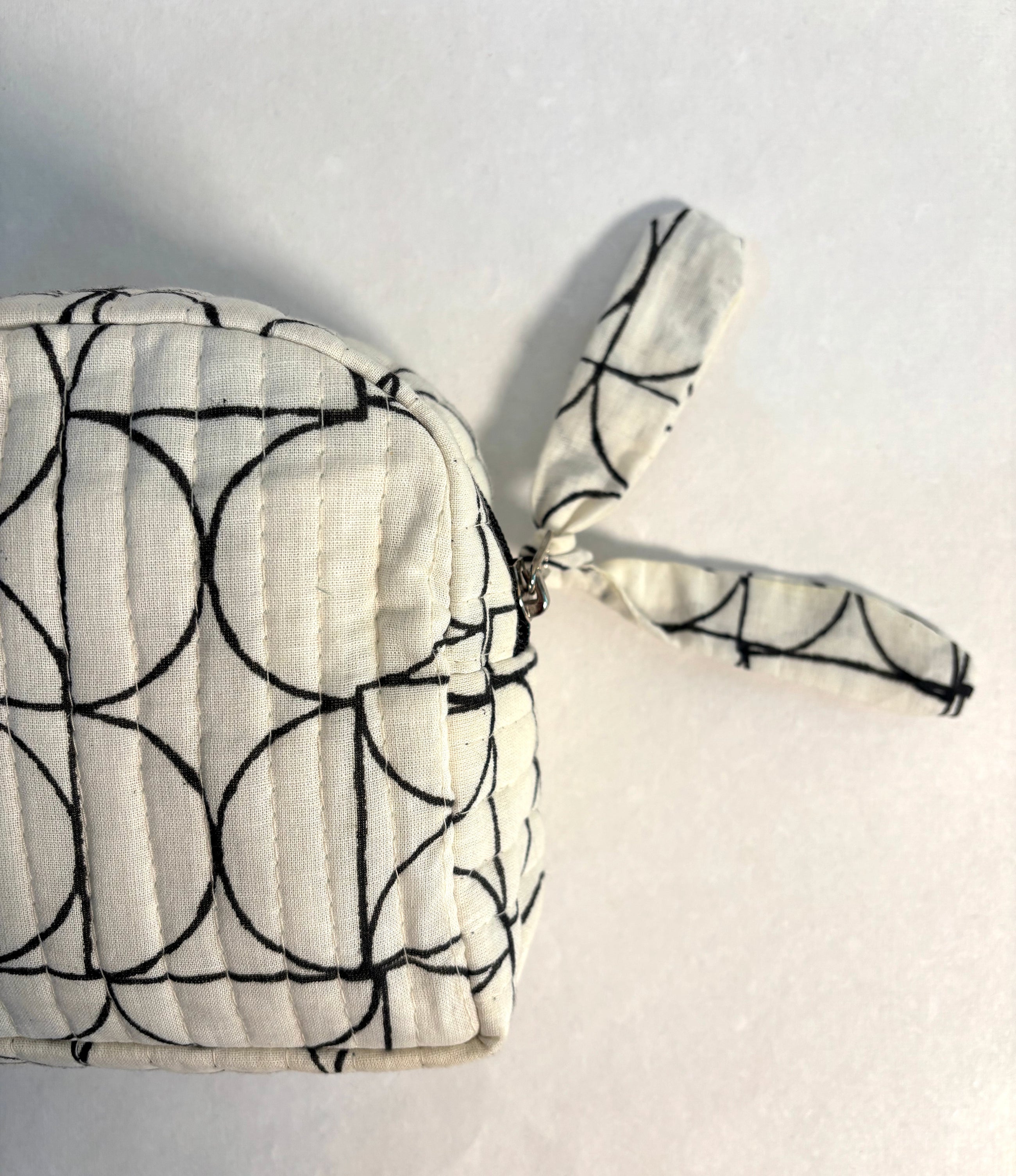Sustainable Quilted Cotton Travel Pouch l Black & White Organizer