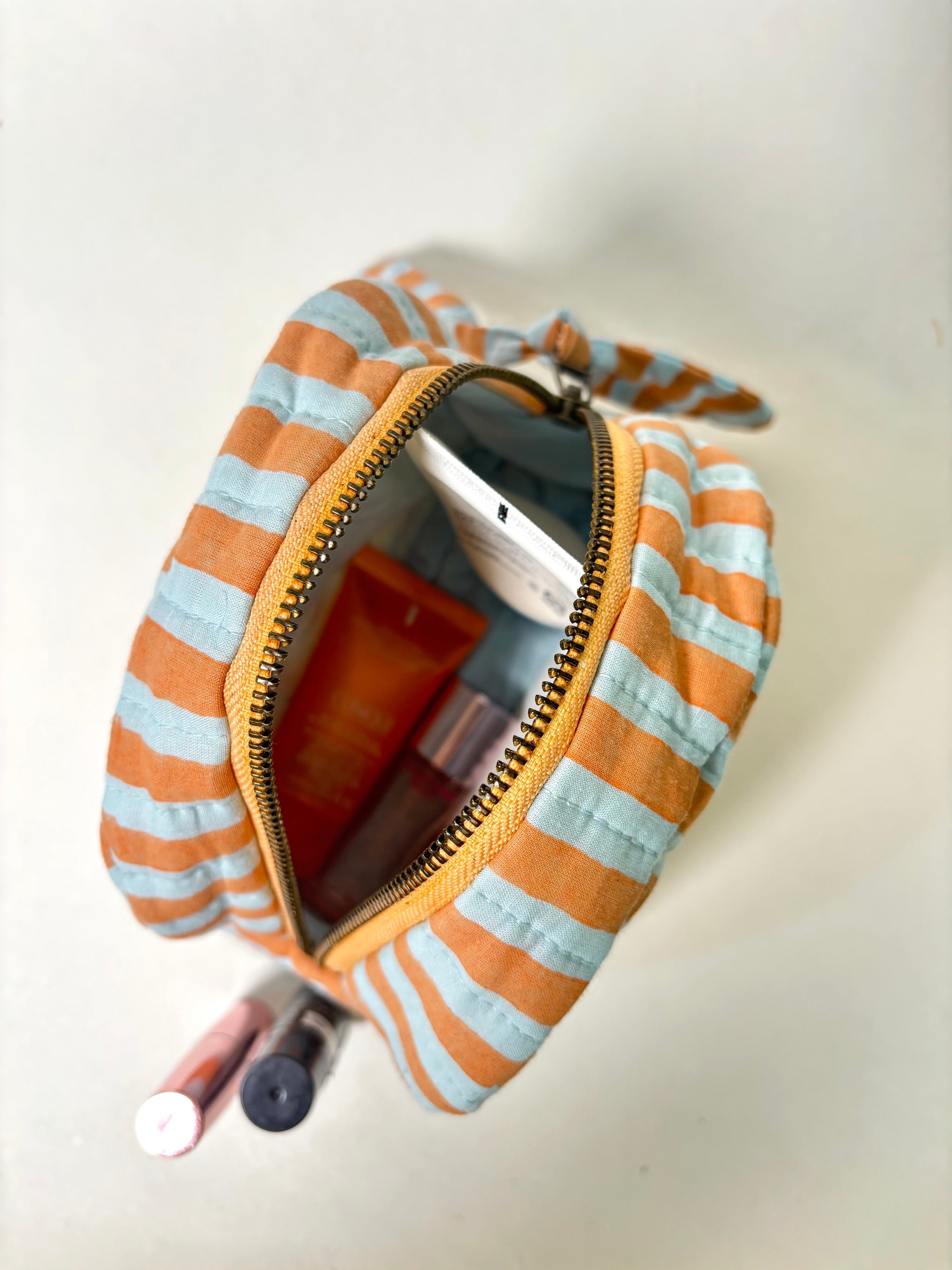 Sustainable Quilted Cotton Travel Pouch l Midsummer Bloom Classic Organiser