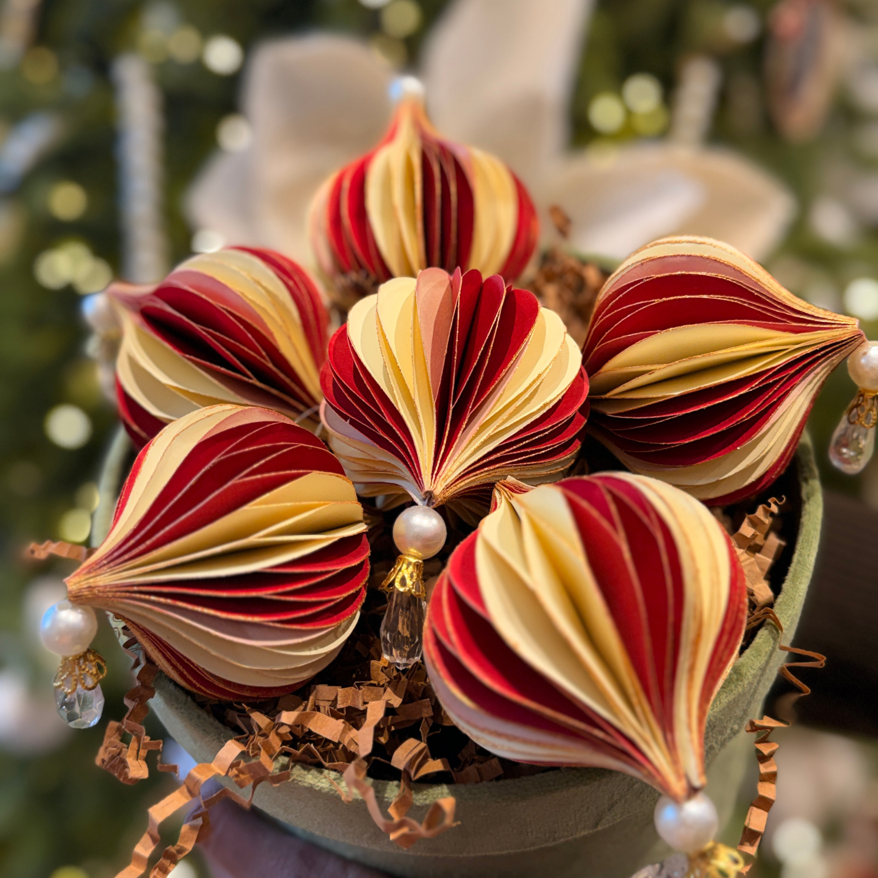 Red & Off-White Two Tone Paper Onion Decoration Set of 6