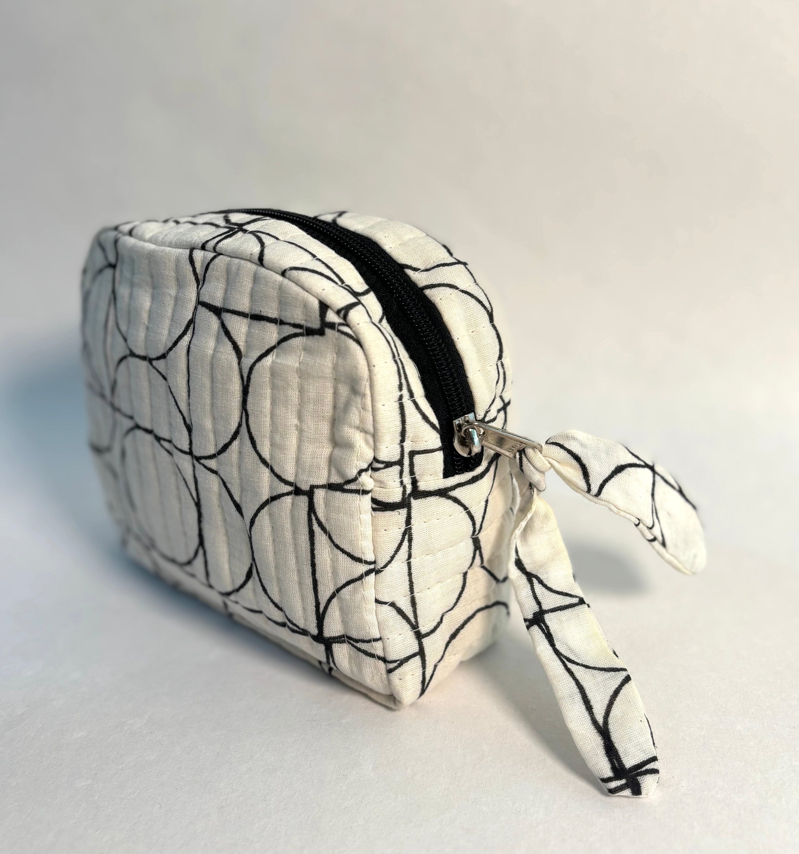 Sustainable Quilted Cotton Travel Pouch l Black & White Organizer
