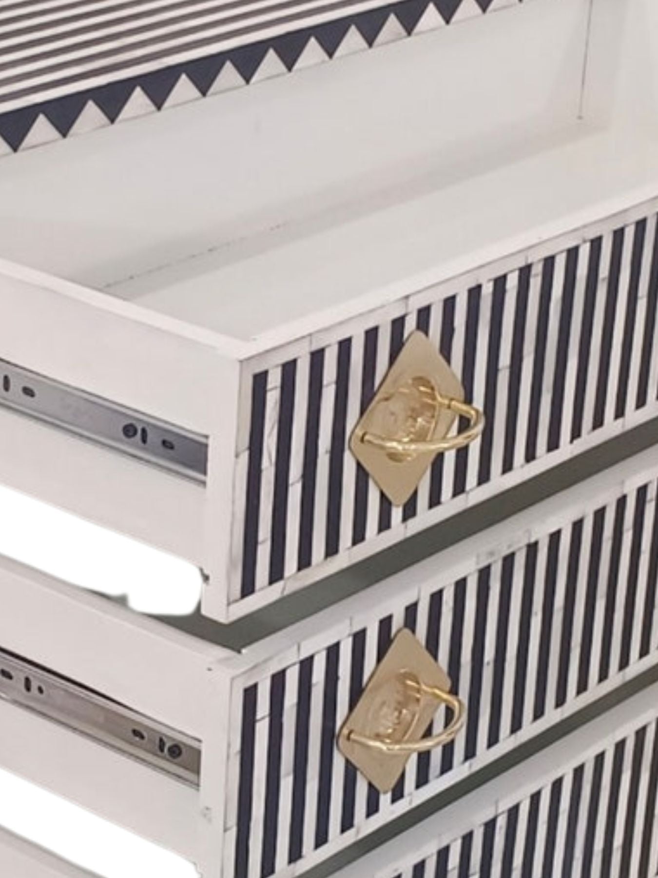 Inlay Chest of Drawers - Waterfall