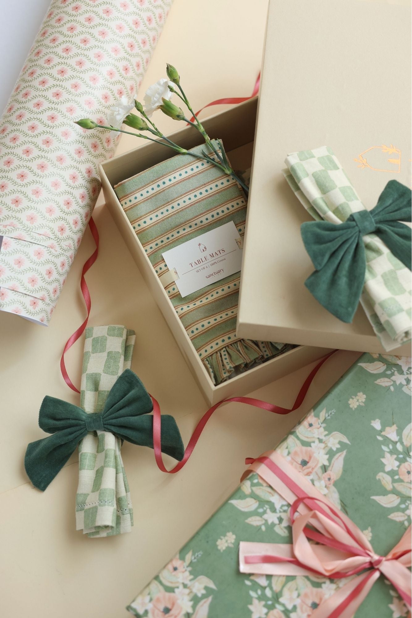 Meadow Fern Gift Set-Mats, Napkins & Napkin Rings