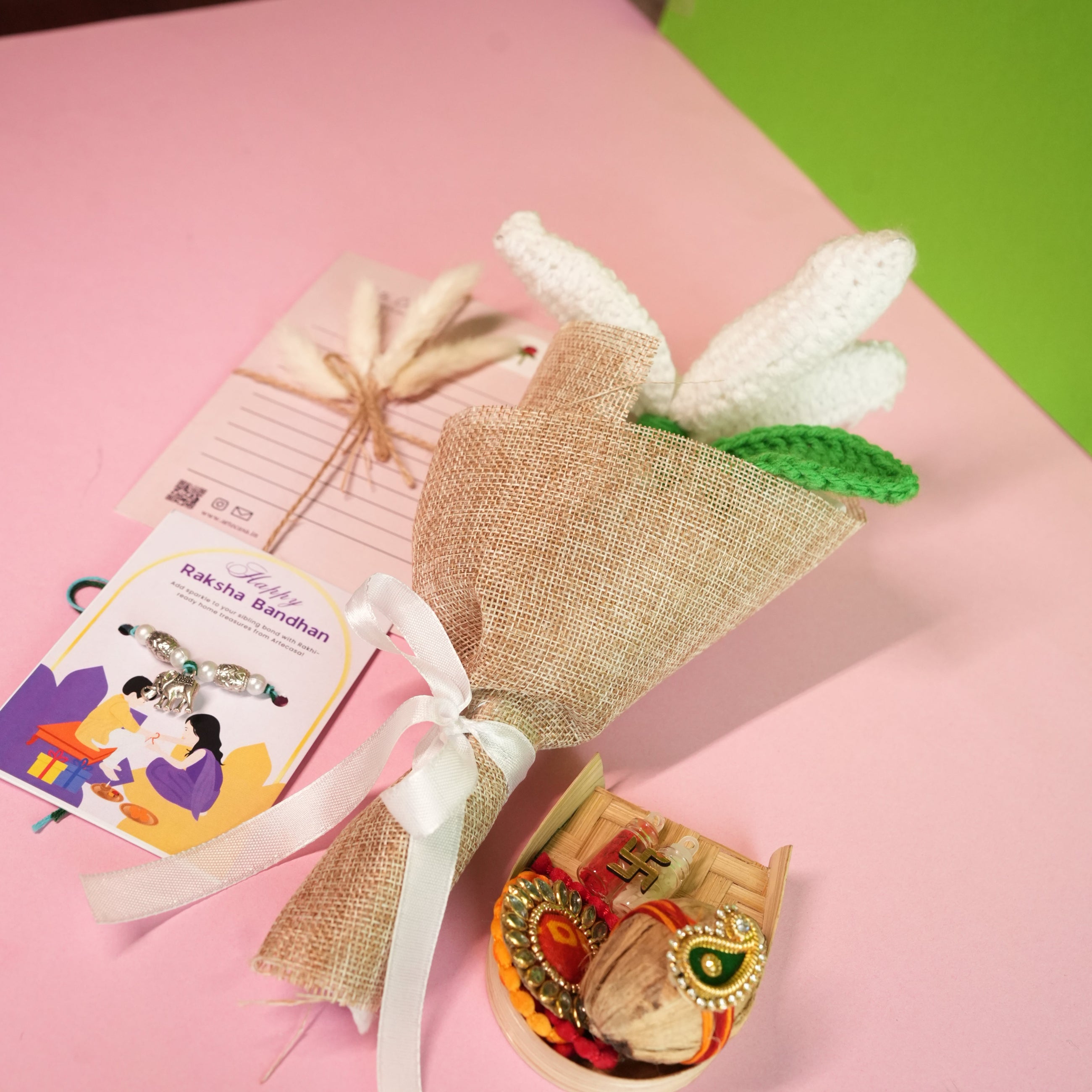 fragnance lover rakhi hamper for bhai bhabhi