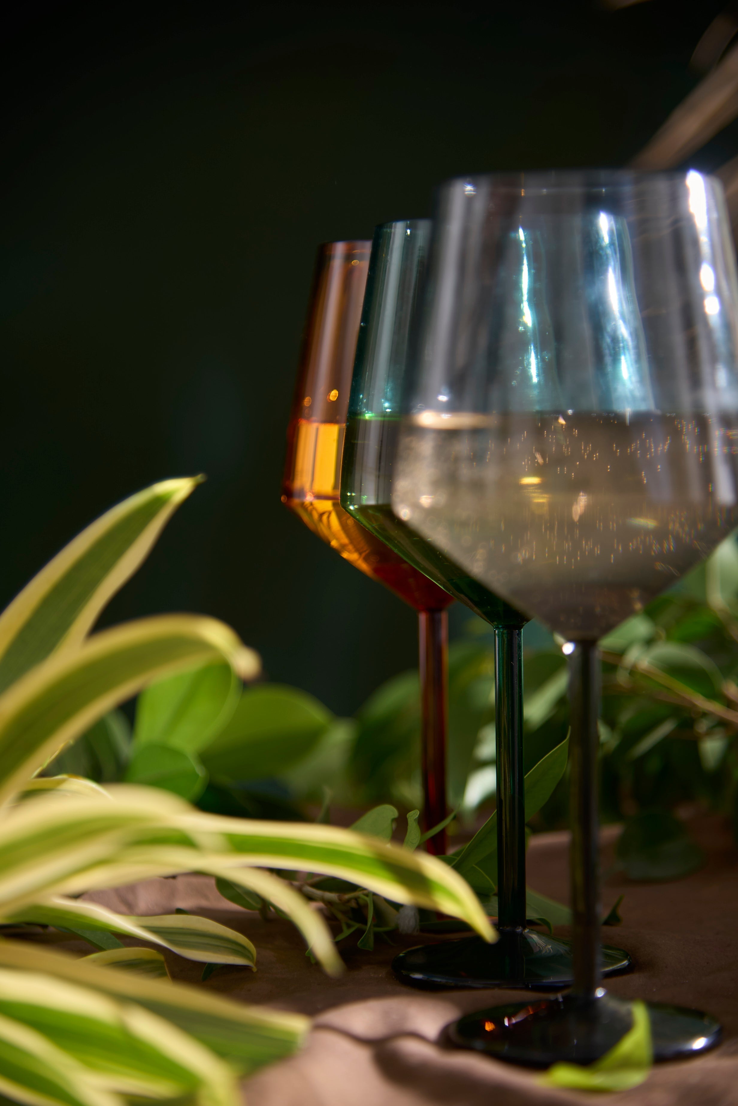 Coloured Tube Wine Glass  | 400 ml