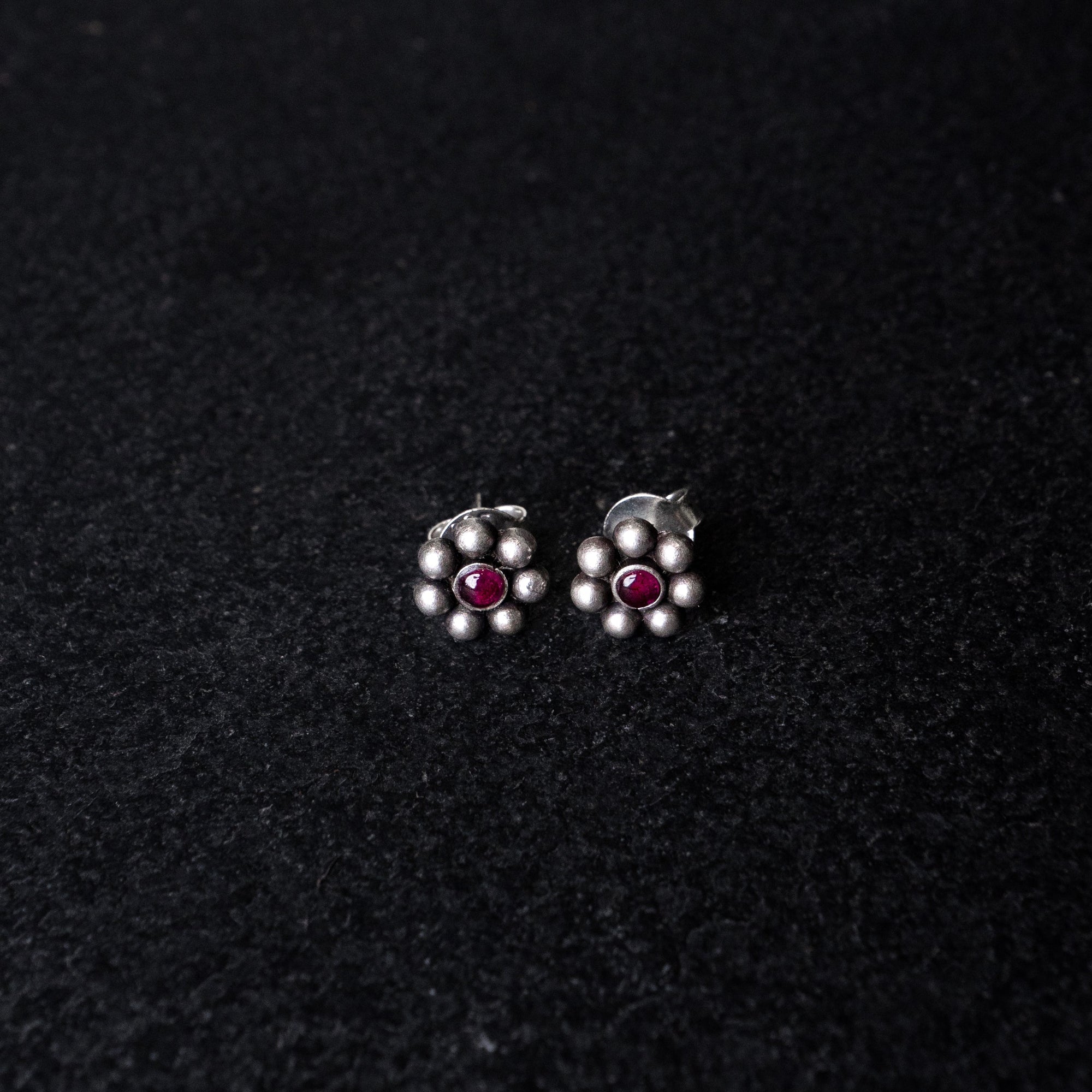 Rangphul Studs