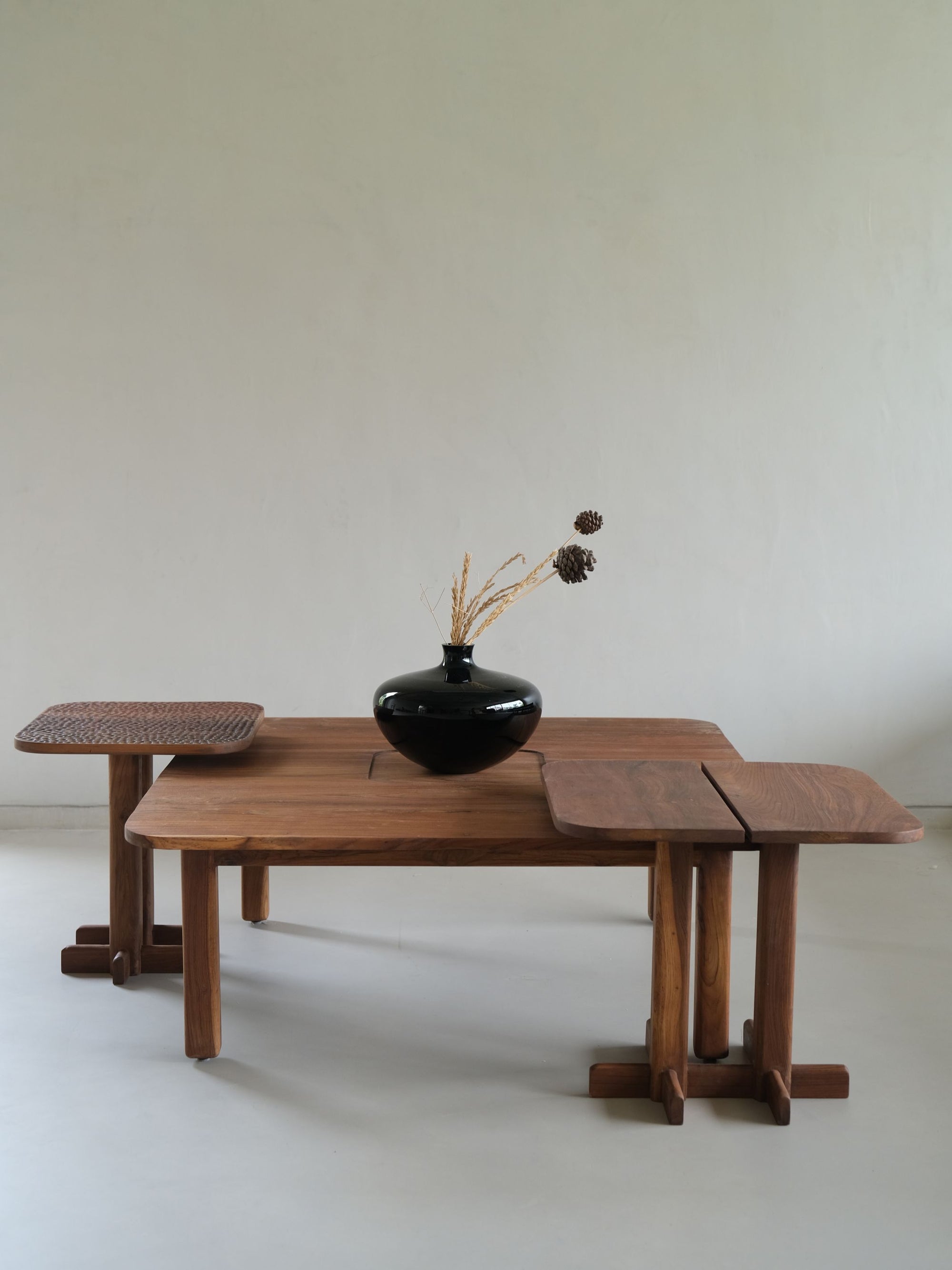 Center Table - Set of 3 Tiga