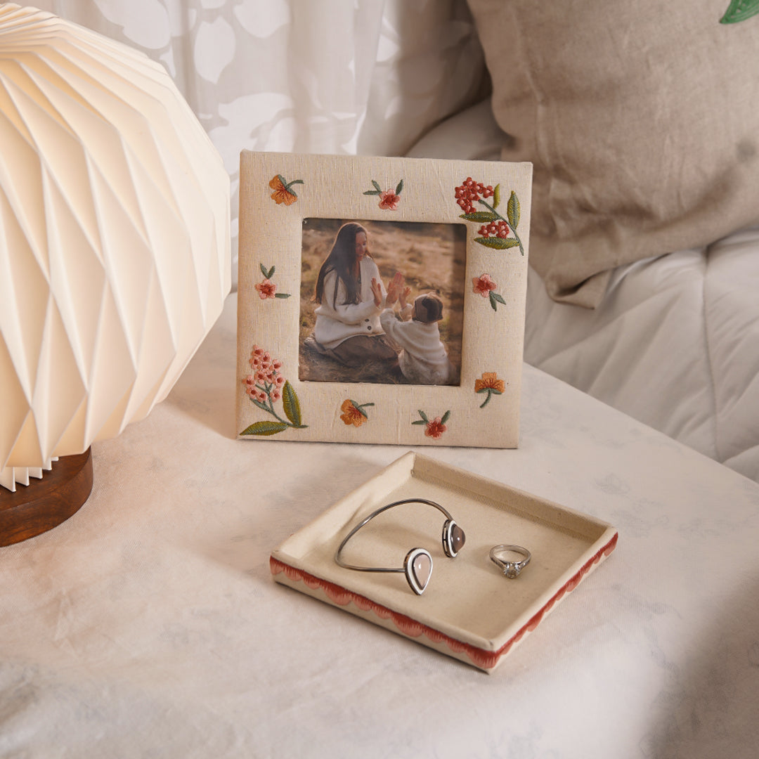 The Keepsake Gift Set (Frame & Tray)