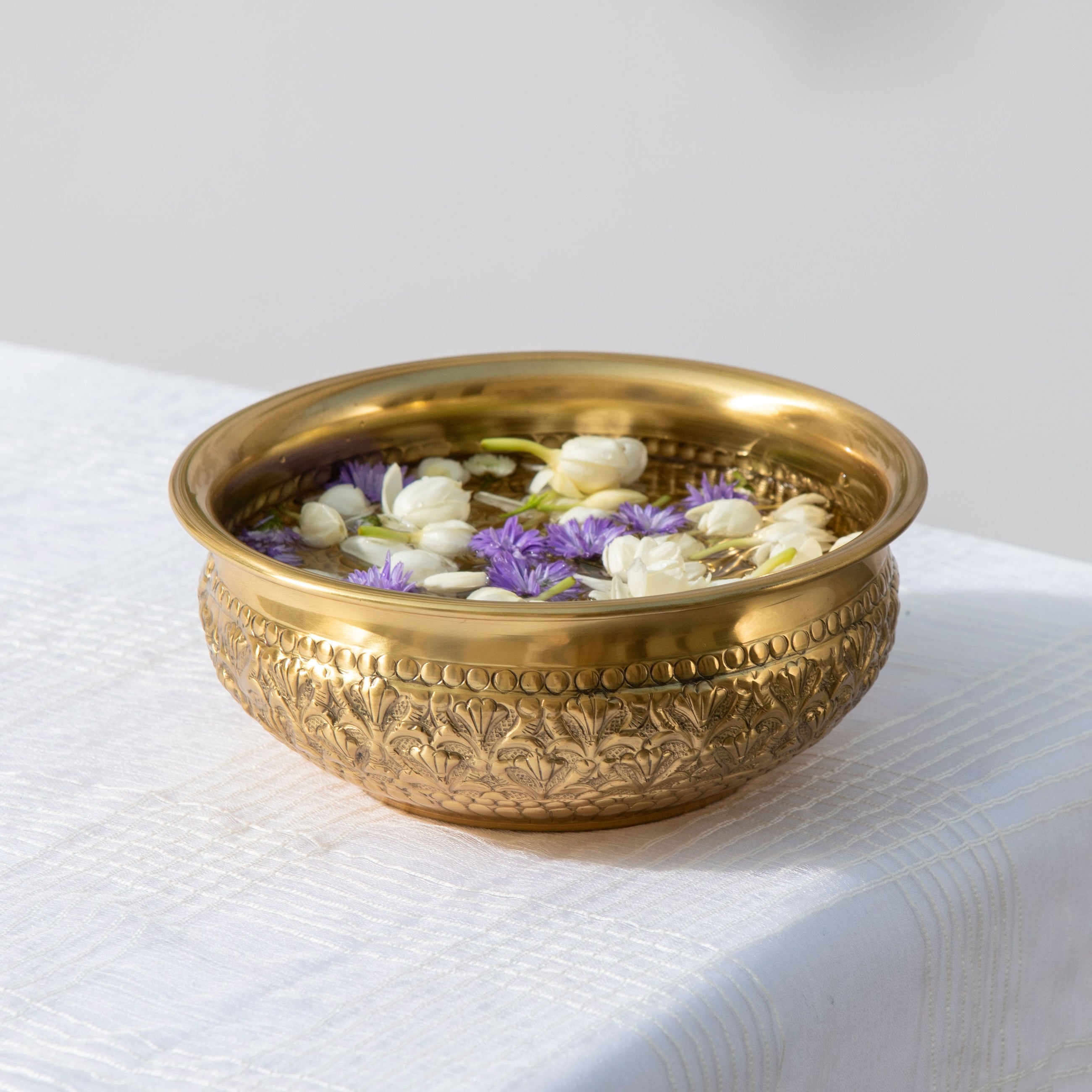 Helen Gold Embossed Urli