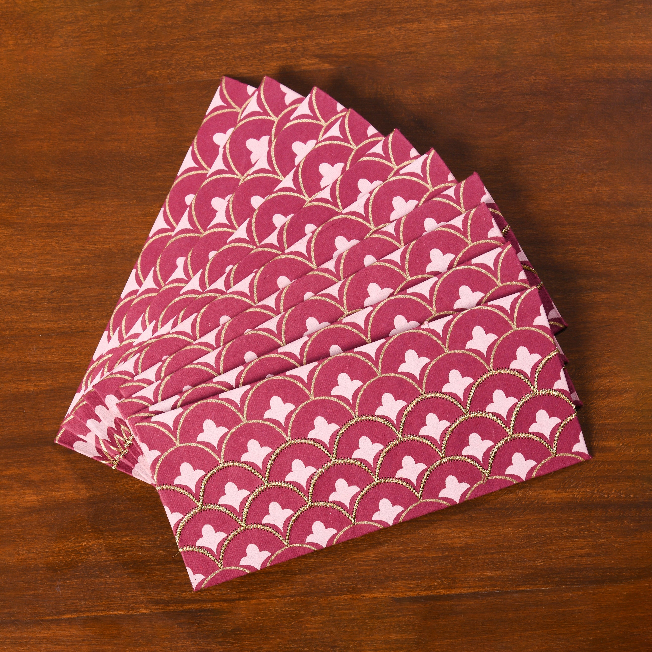 Scallop Embroidered Money Envelope