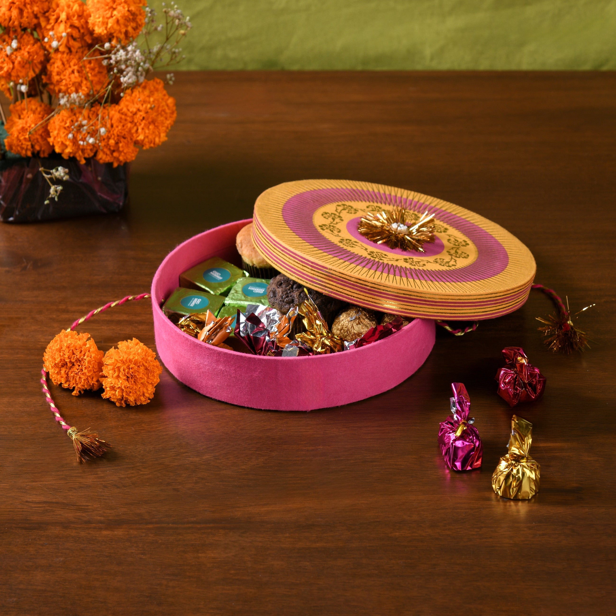 Rakhi Shaped Box