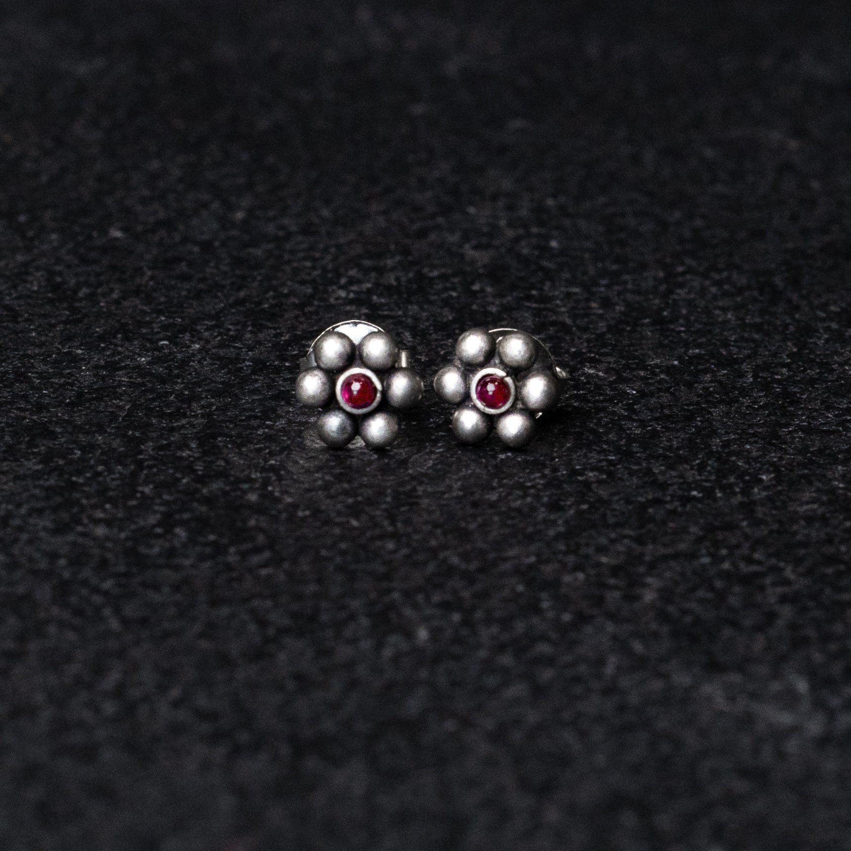 Gulbahar Studs