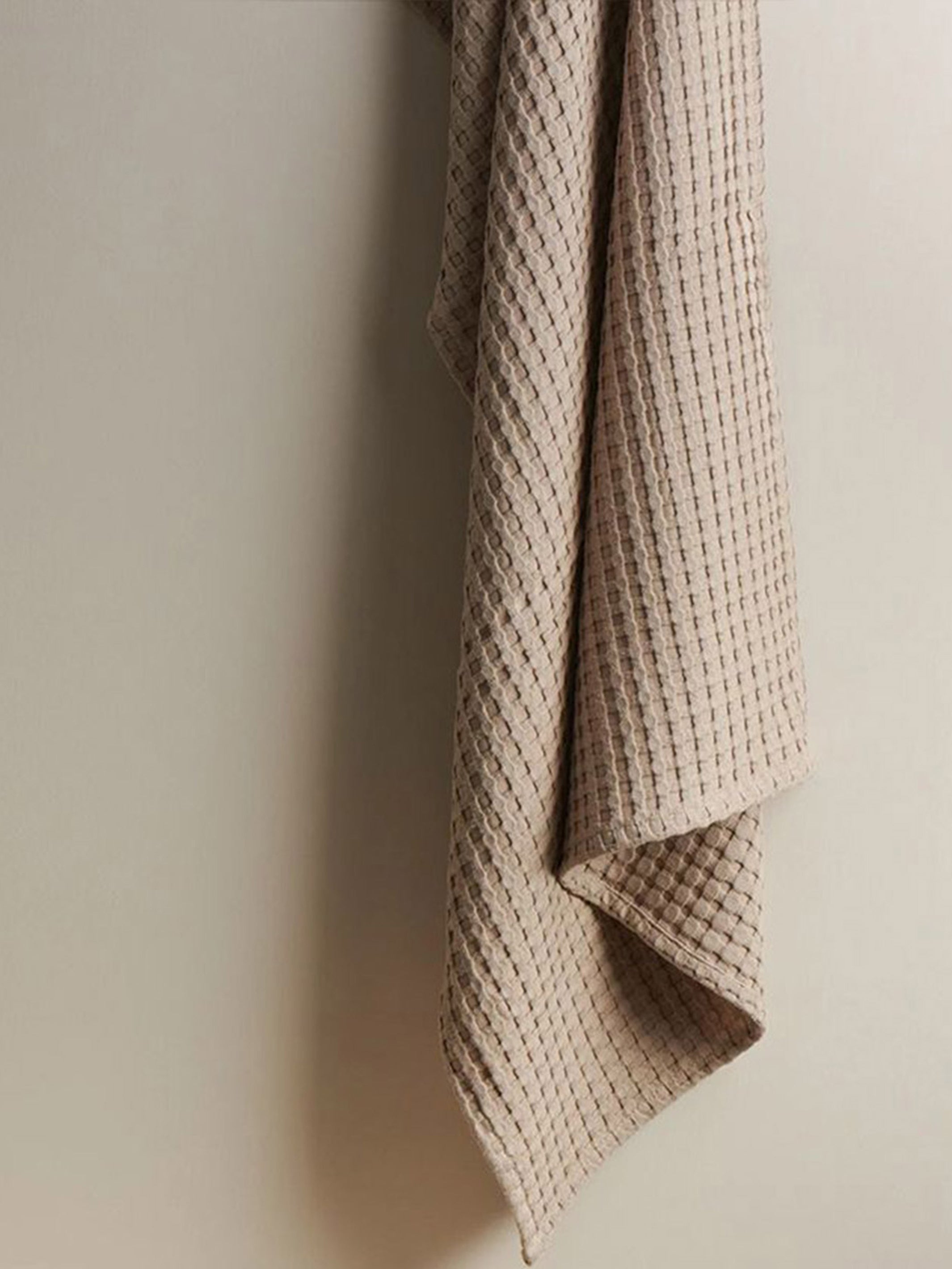 Beehive Cotton Bamboo Waffle XL Bath Towel Clay