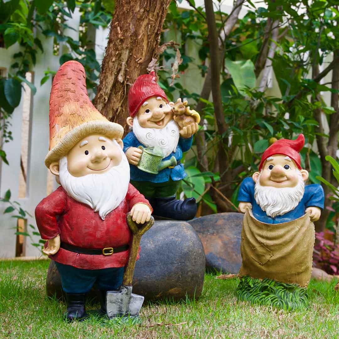 Gnome in a Sack Race I Garden Decor