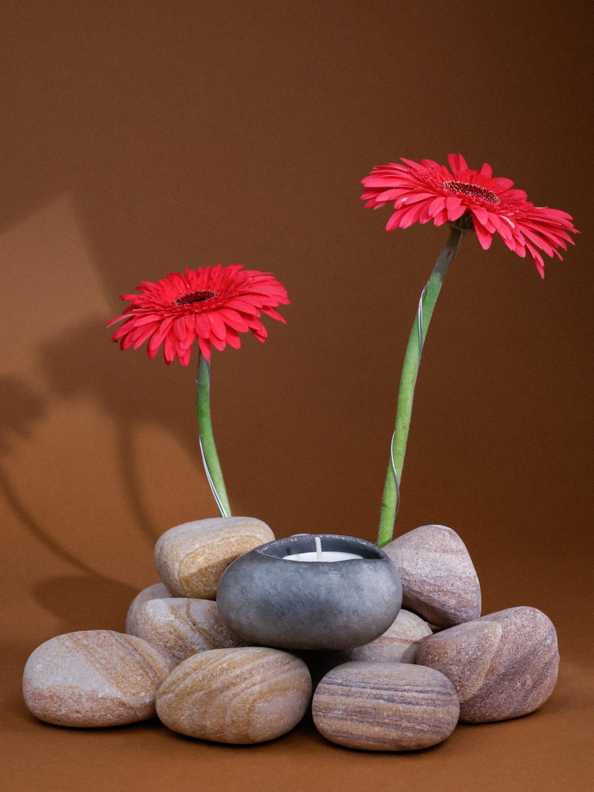 Pebble Tealight Holder Grey