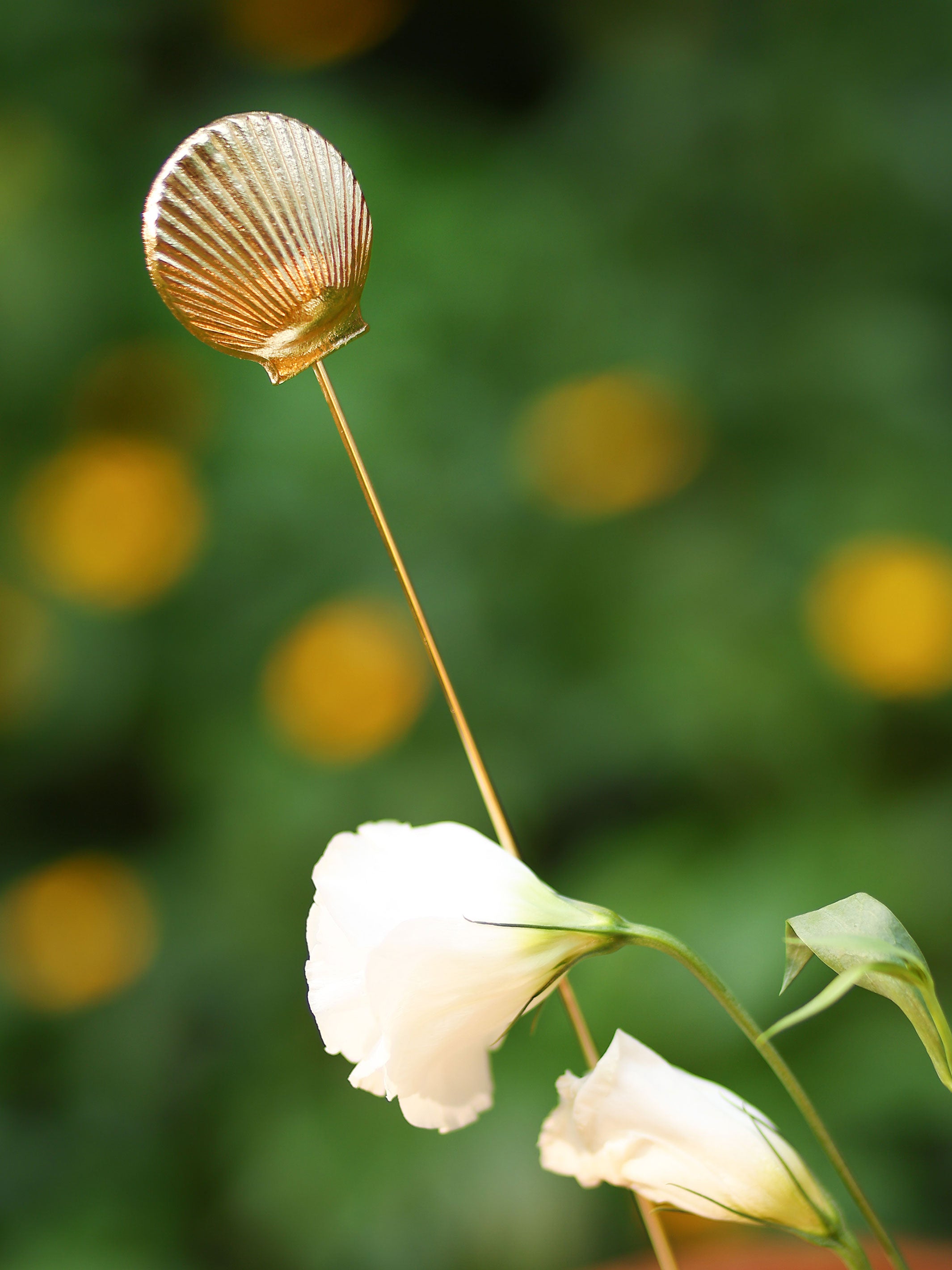 Golden White Seashells Metal Sticks