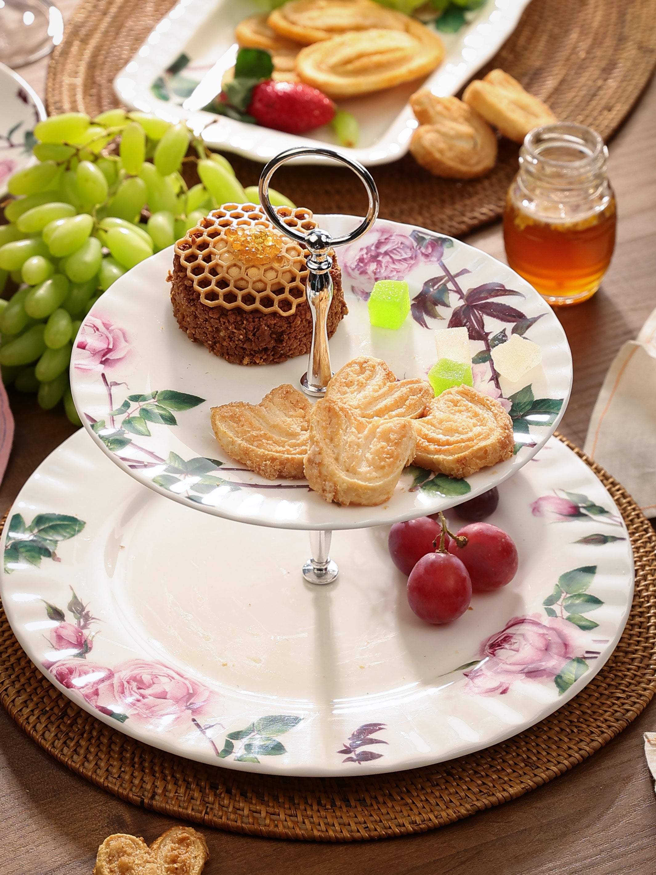 David Austen Roses 2 Tier Cakestand