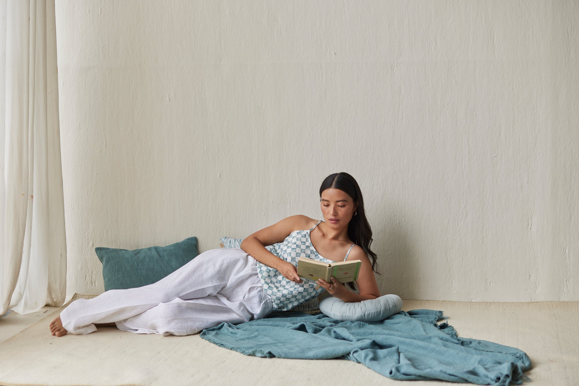 Oasis Linen White Pants