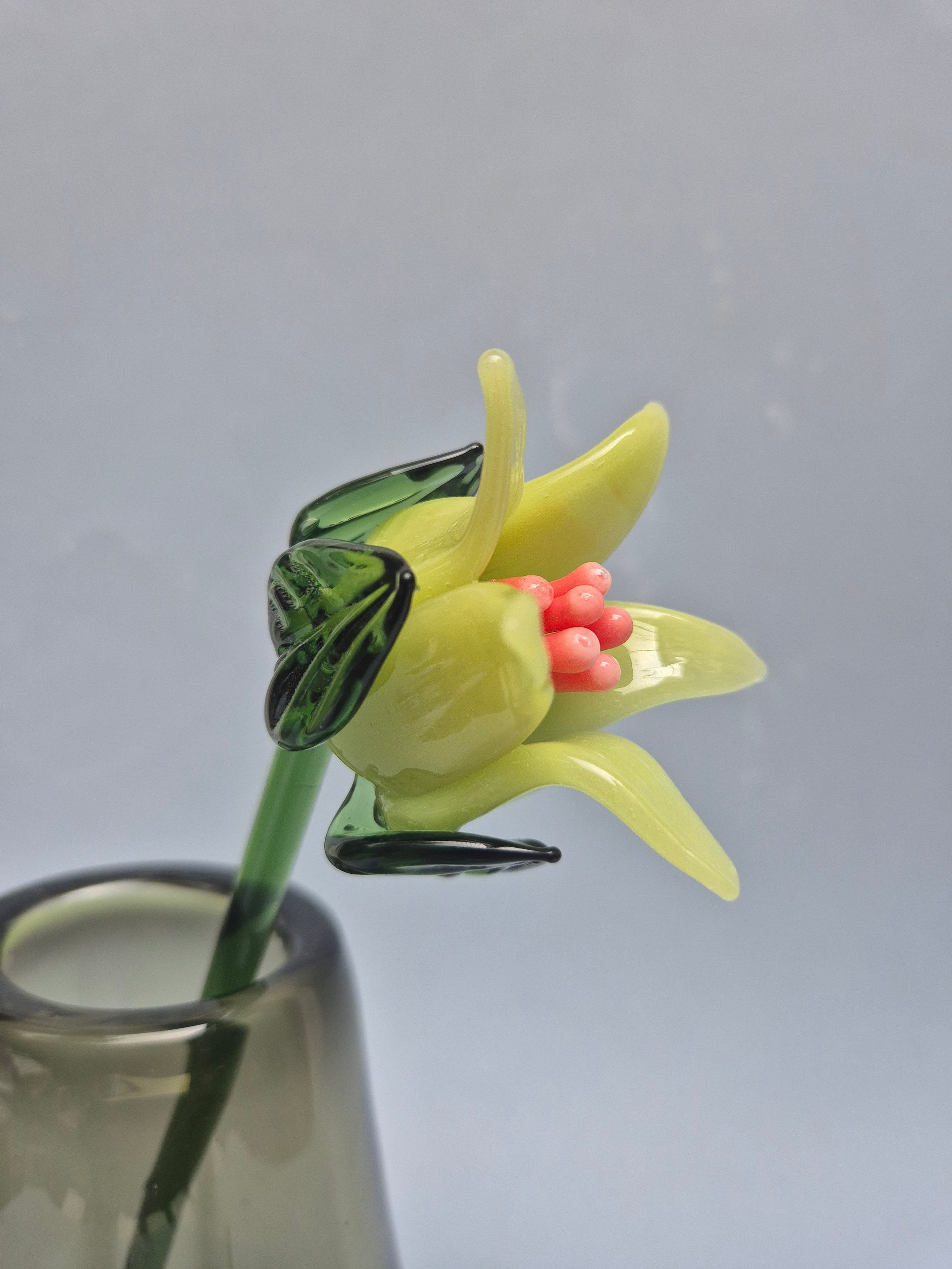 Tinsel Lily Glass Flower Stem - Lime Green