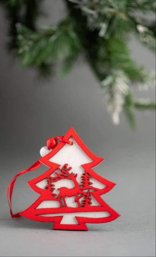 Red & White Reindeer Wooden Tree Hanging Ornament_CC63