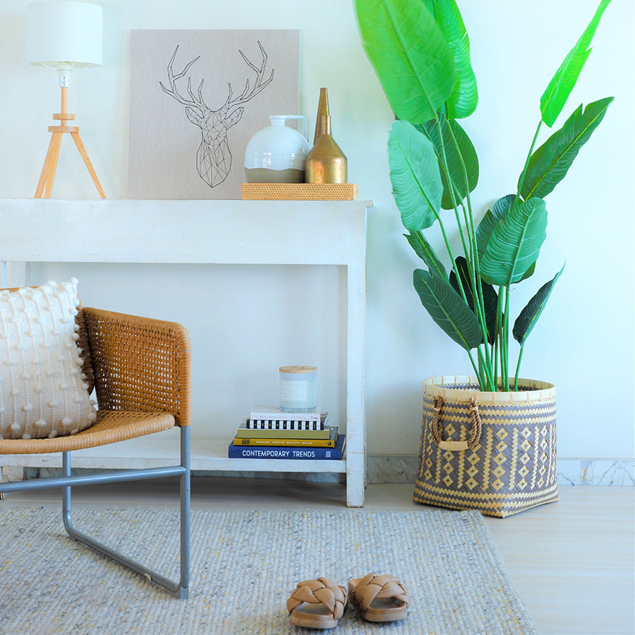 Open round laundry basket natural brown