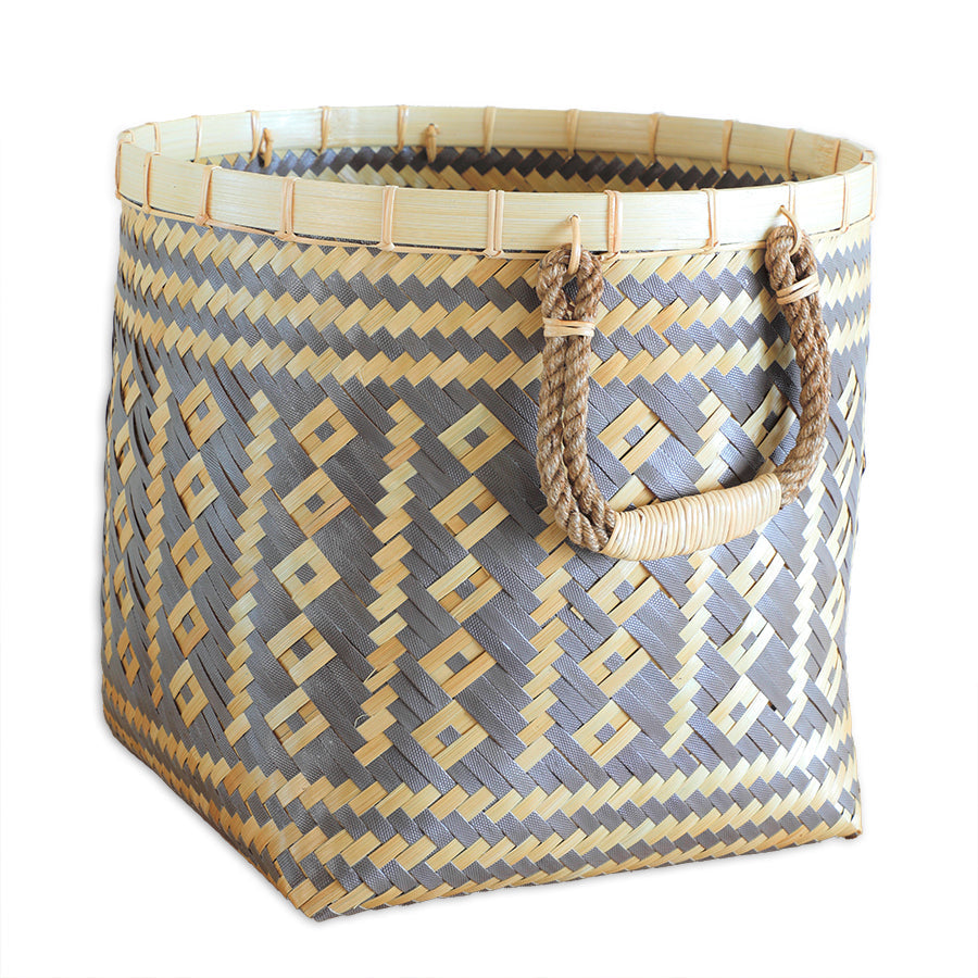 Open round laundry basket natural brown
