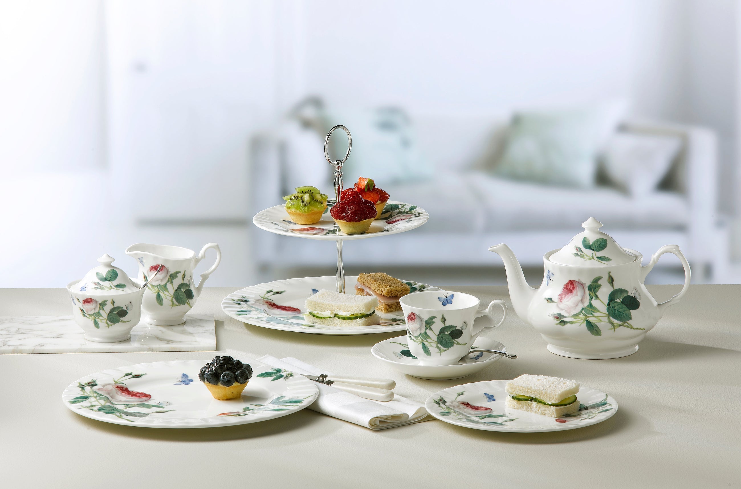 Palace Garden Cake Plate