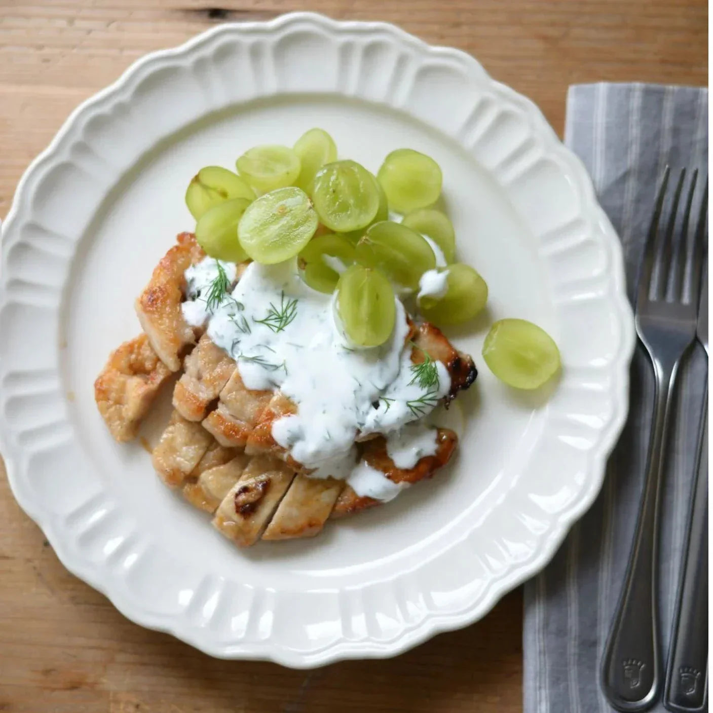 Pomponner Dinner Plate