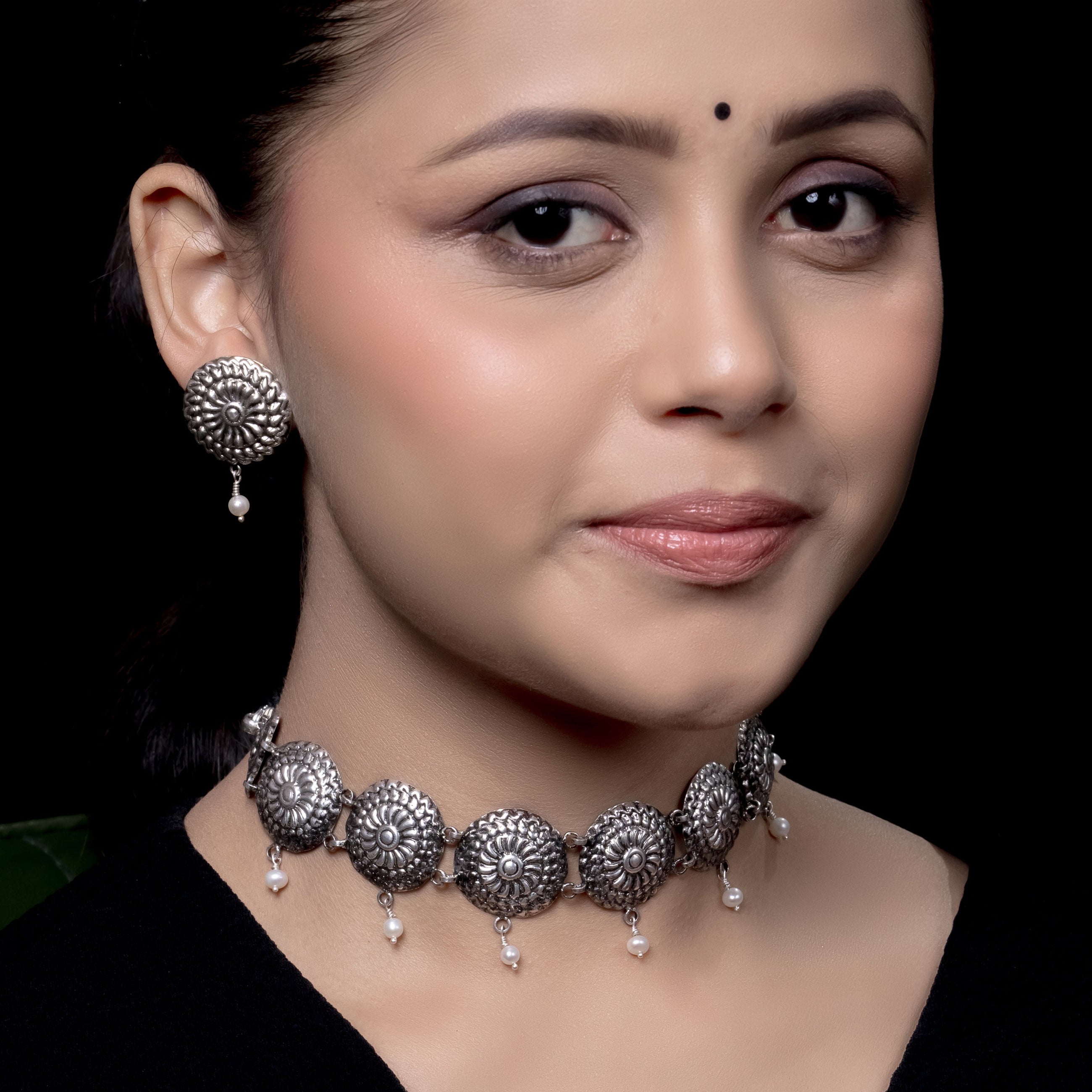 Chakra Pearl Silver Guluband