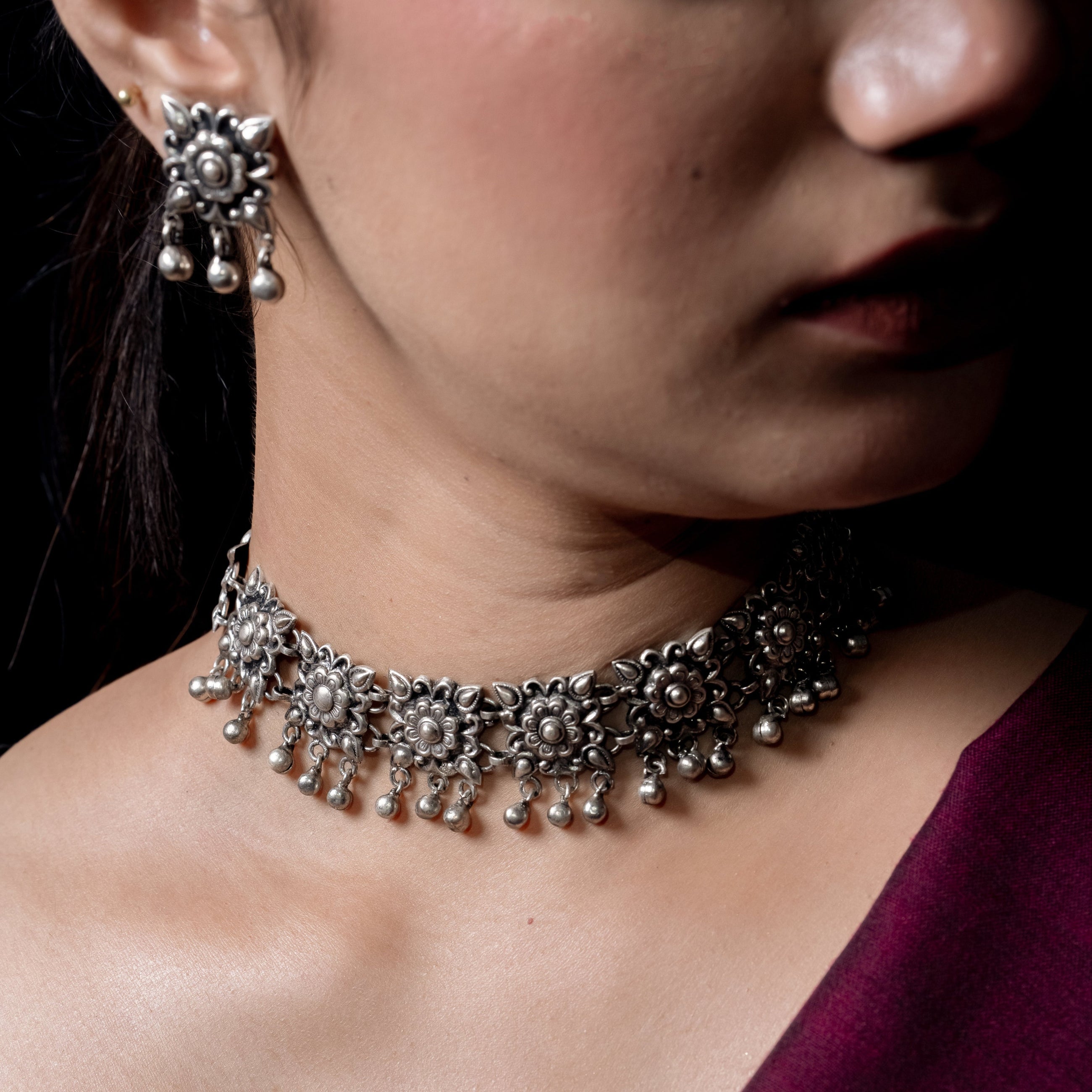 Chauki Ghungru Guluband Silver Choker